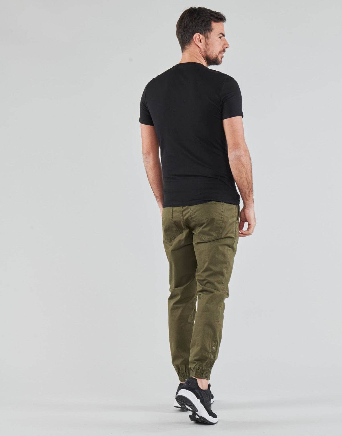 T-shirt Uomo Guess CN SS CORE TEE Nero