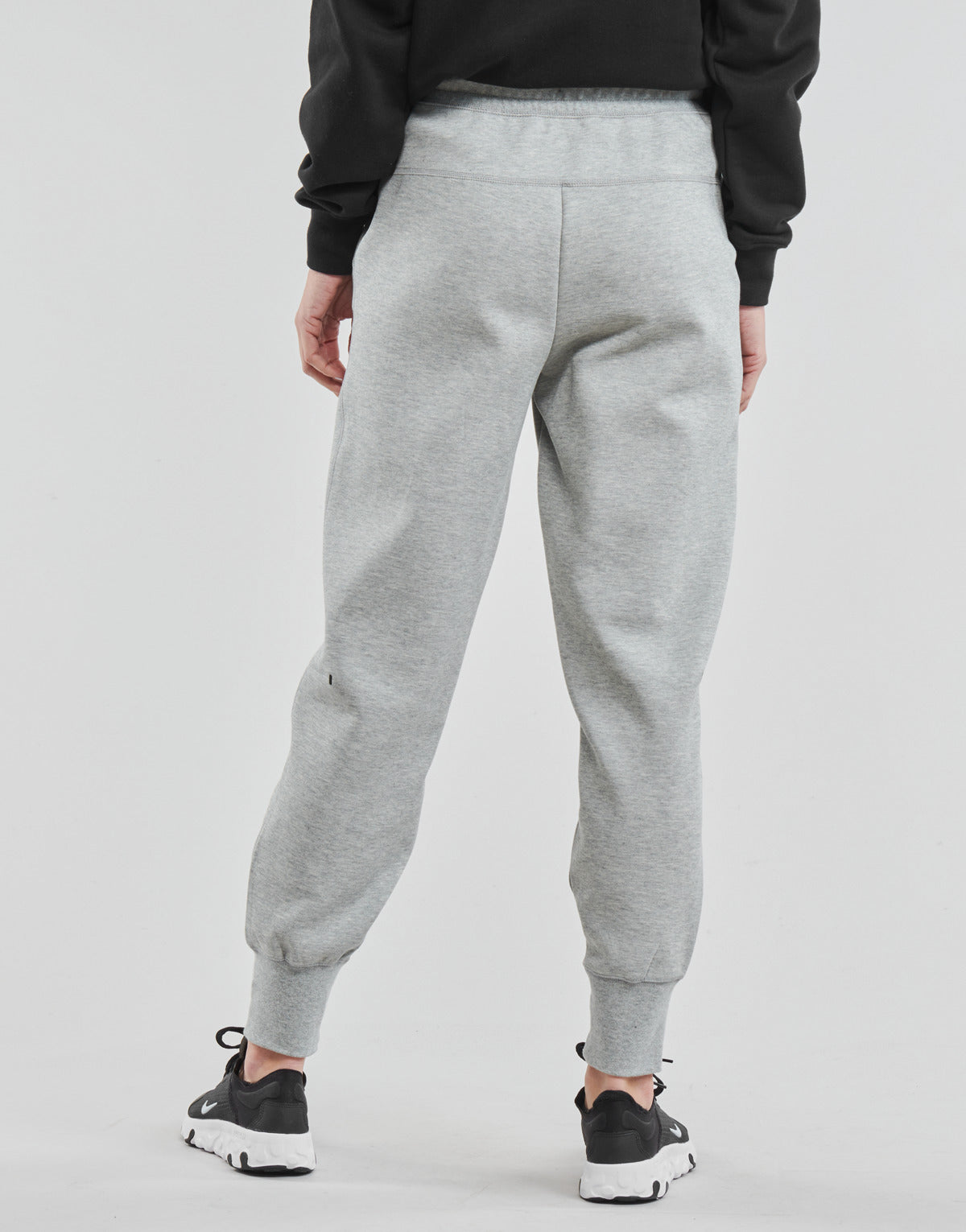 Pantaloni Sportivi Donna Nike NSTCH FLC ESSNTL HR PNT Grigio