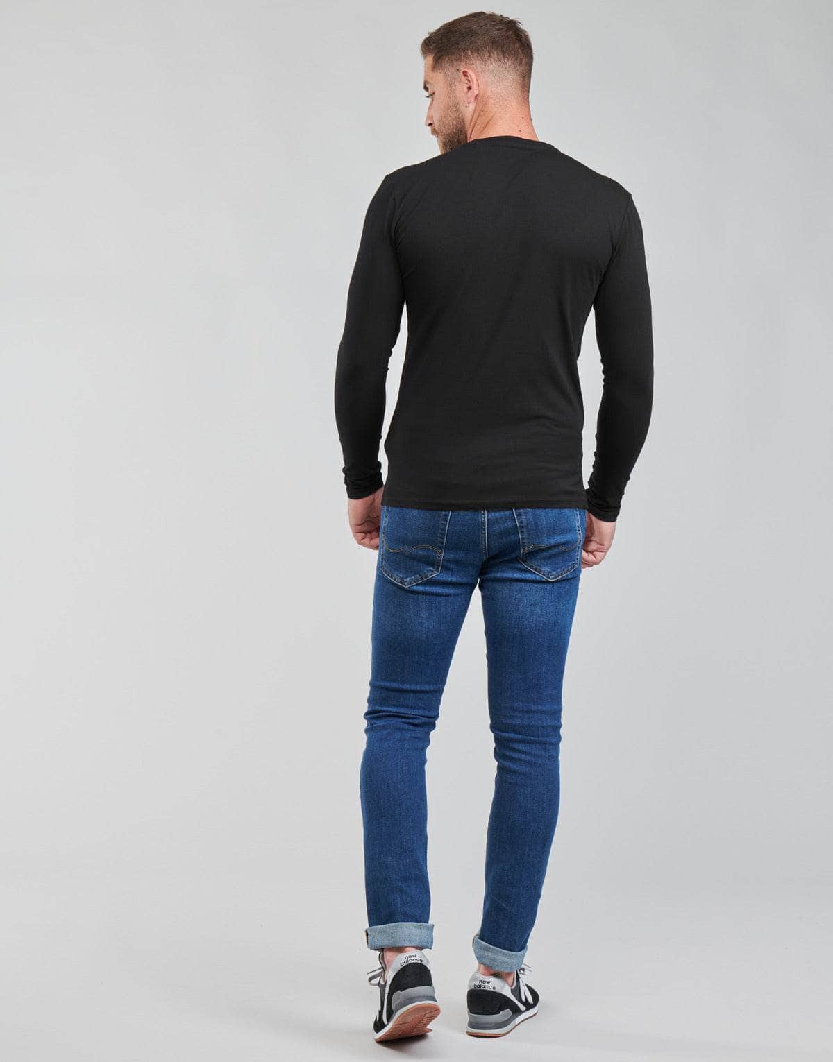 T-shirts a maniche lunghe Uomo Guess CN LS CORE TEE Nero