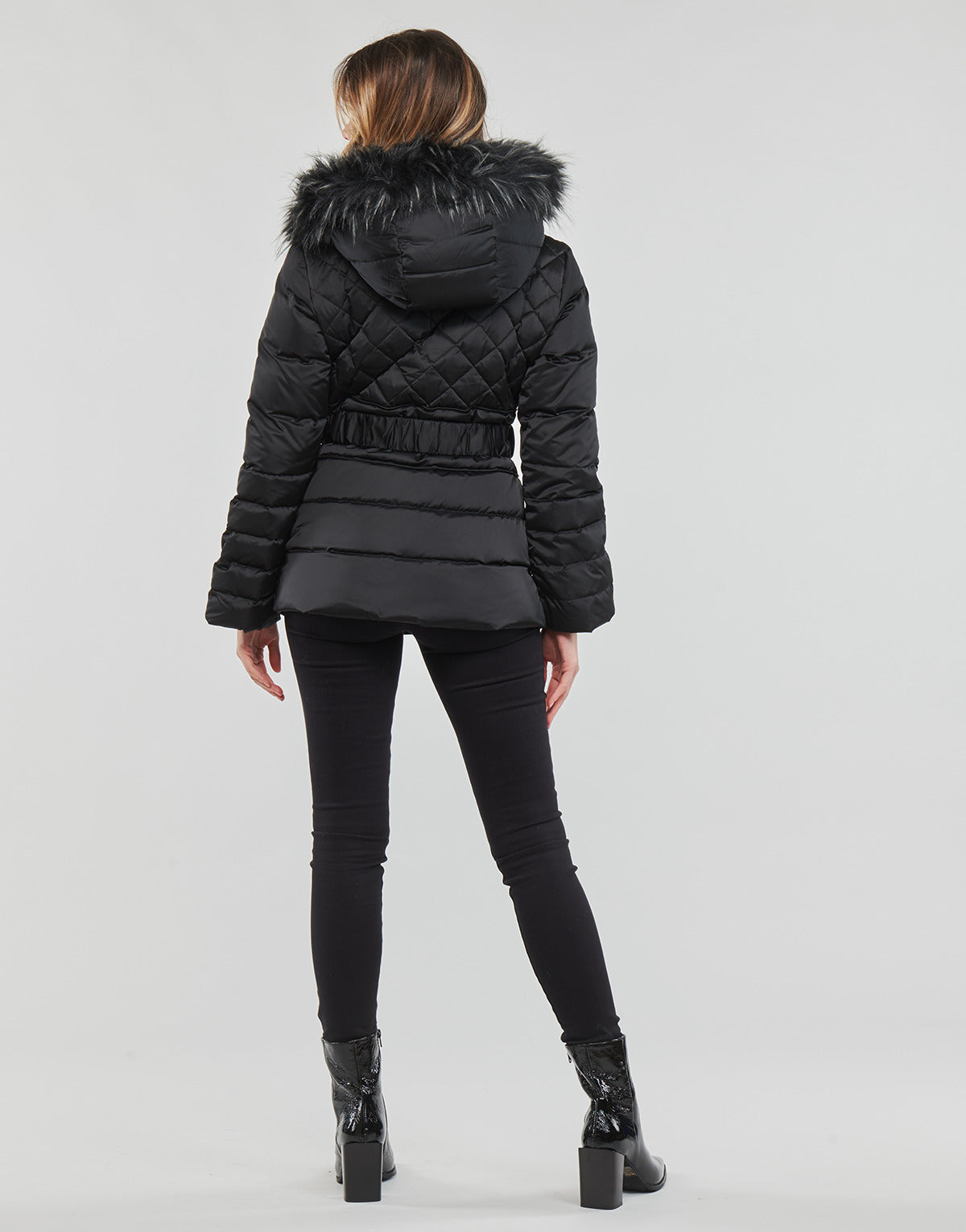 Piumino Donna Guess LAURIE DOWN JACKET Nero