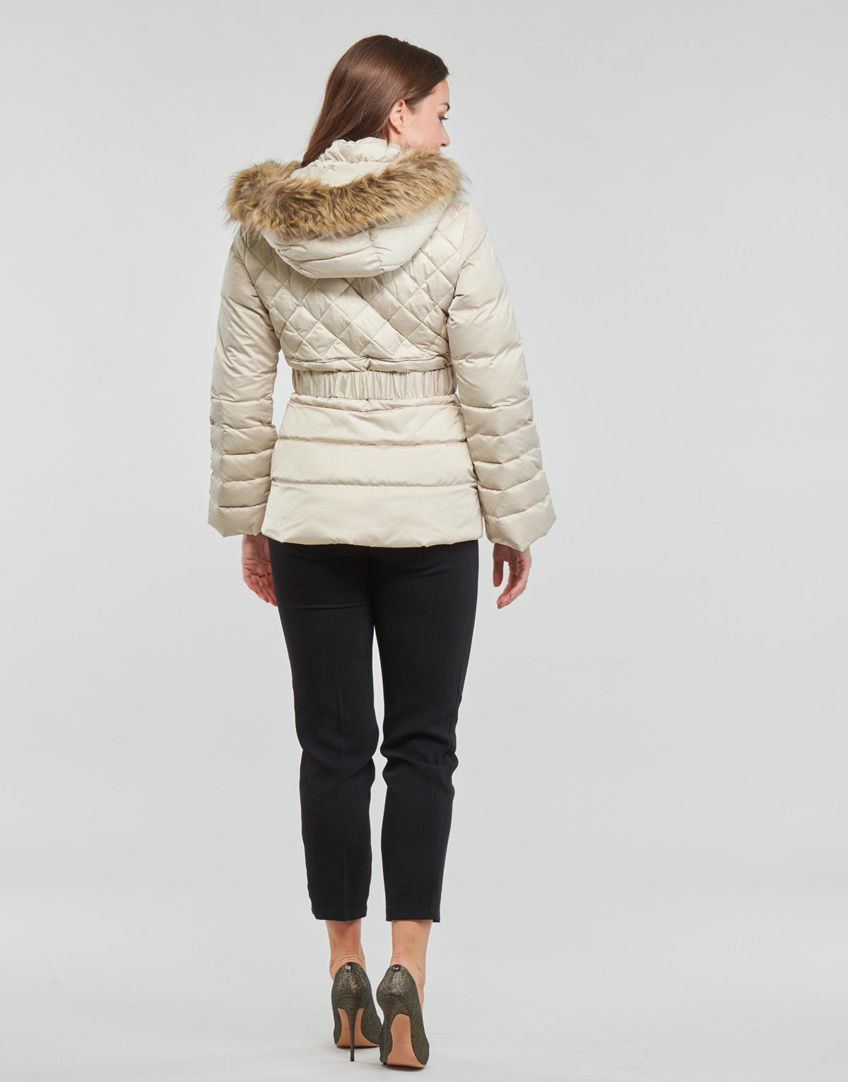 Piumino Donna Guess LAURIE DOWN JACKET Beige