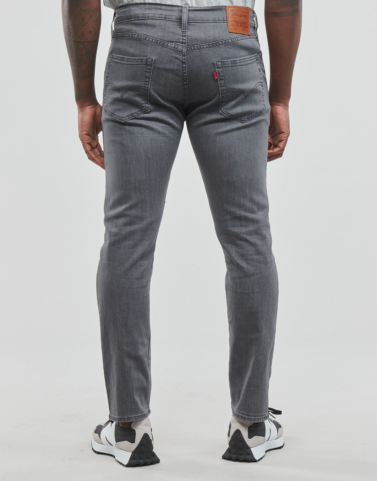 Jeans Tapered Uomo Levis 502 TAPER Grigio