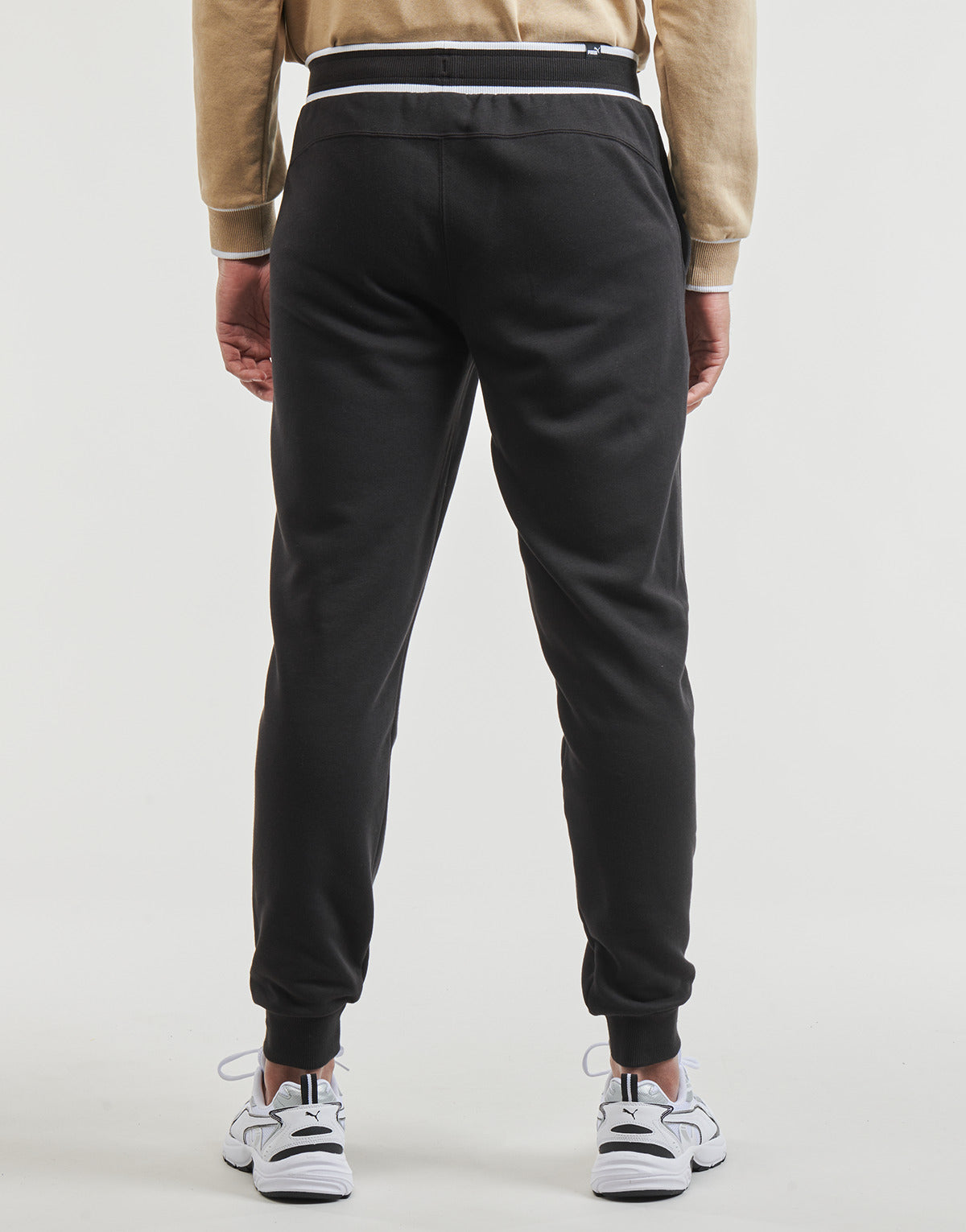 Pantaloni Sportivi Uomo Puma PUMA SQUAD SWEATPANTS TR CL Nero