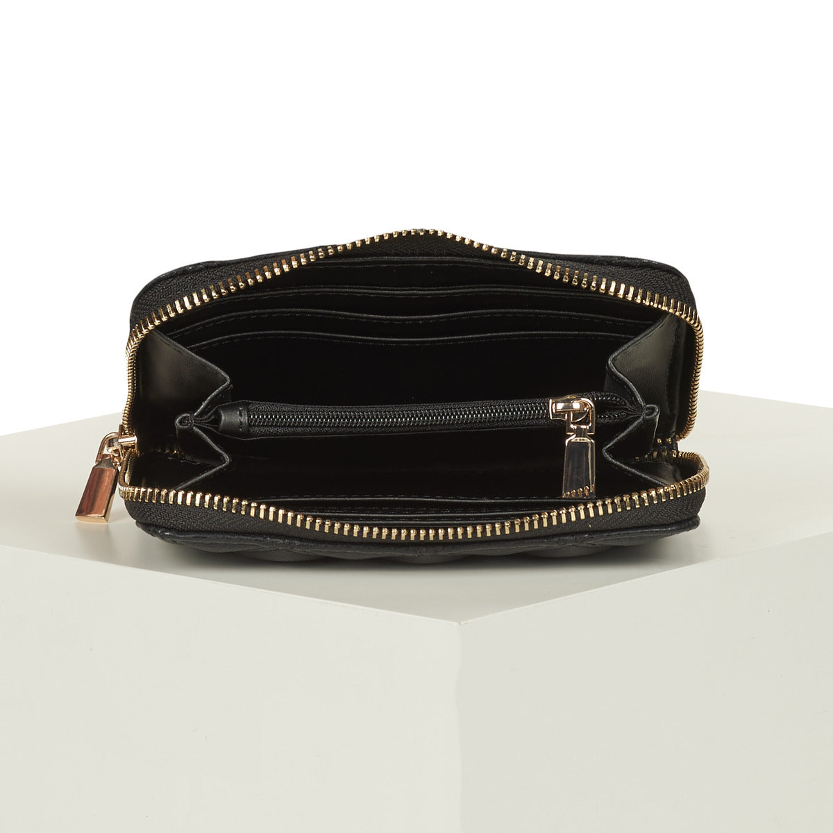 Portafoglio Donna Guess GIULLY MEDIUM ZIP AROUND Nero