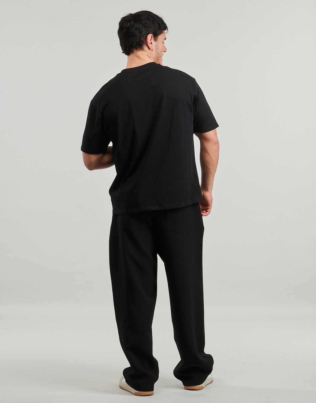 T-shirt Uomo Guess BSC BASIC QUATTRO G Nero