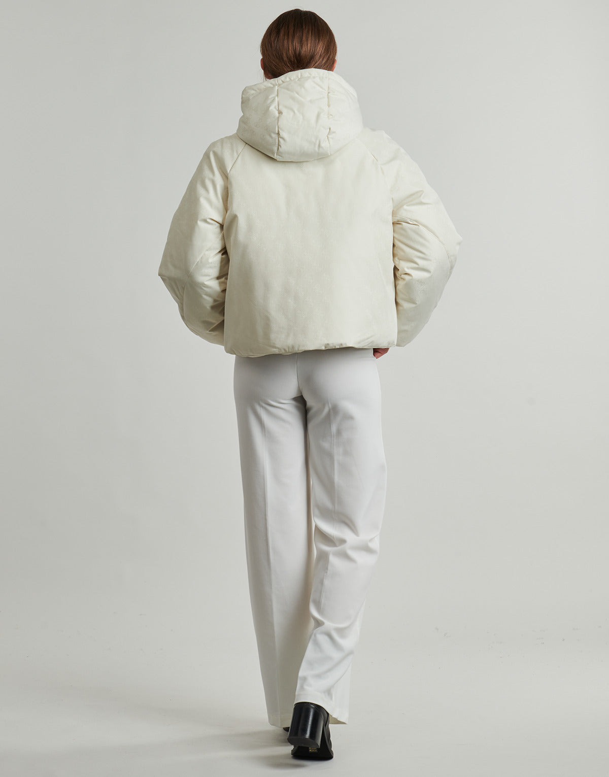 Piumino Donna Guess 4G BOXY PUFFER Beige