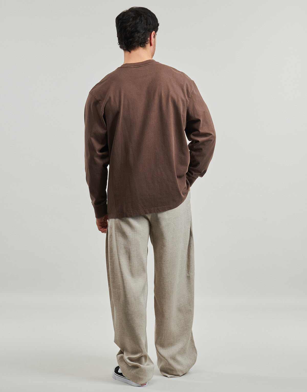 T-shirts a maniche lunghe Uomo Levis LS AUTHENTIC TEE Marrone