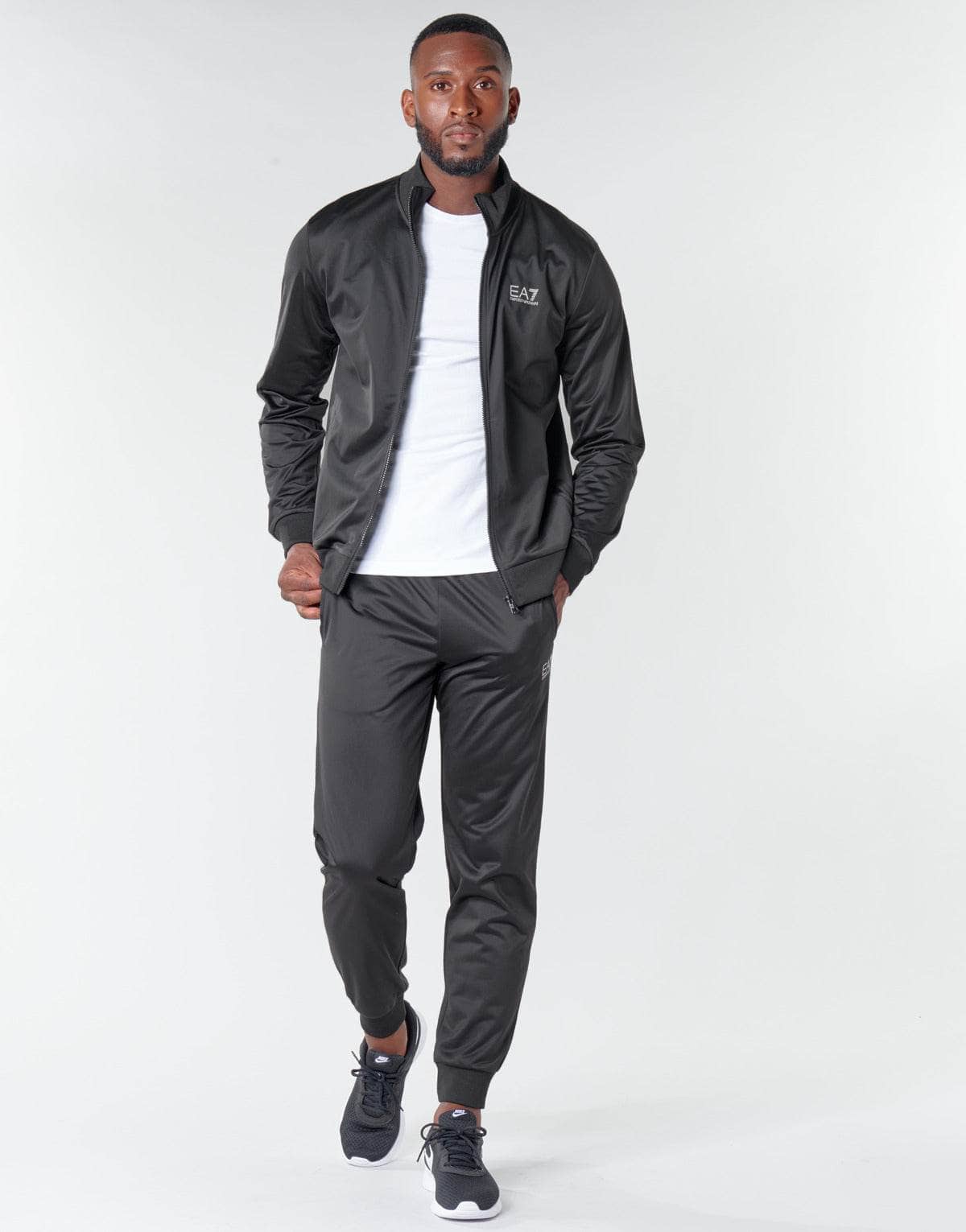 Tuta Uomo Emporio Armani EA7 TRAIN CORE ID M T-SUIT TT FZ CH PL Nero