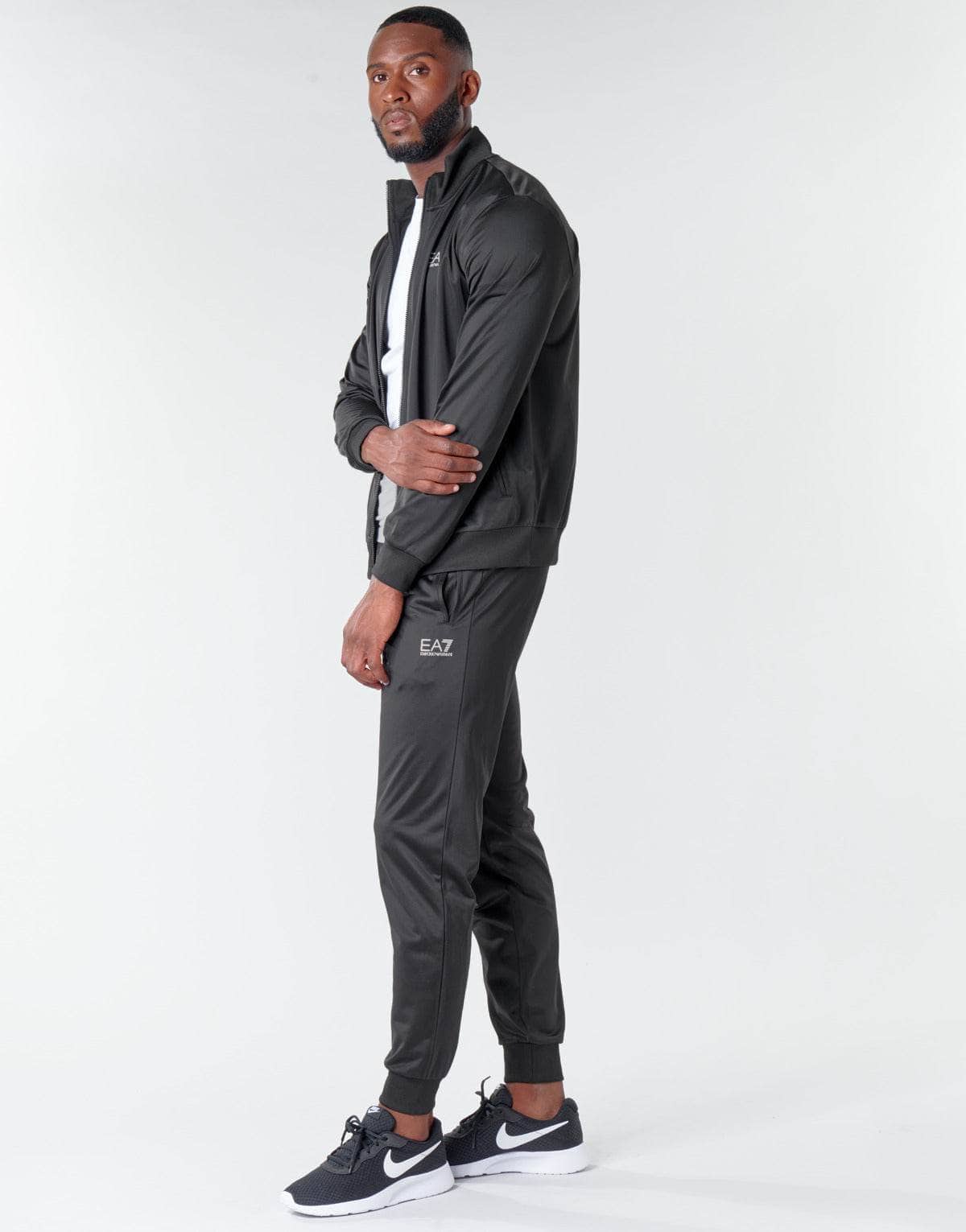 Tuta Uomo Emporio Armani EA7 TRAIN CORE ID M T-SUIT TT FZ CH PL Nero