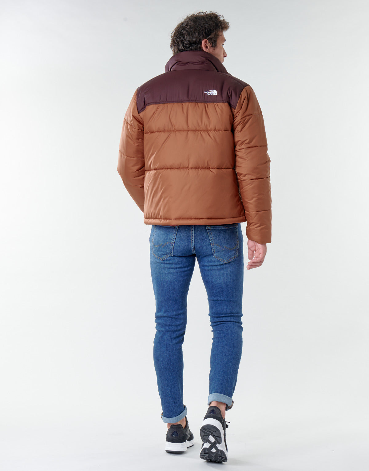 Piumino Uomo The North Face  SAIKURU JACKET  Marrone