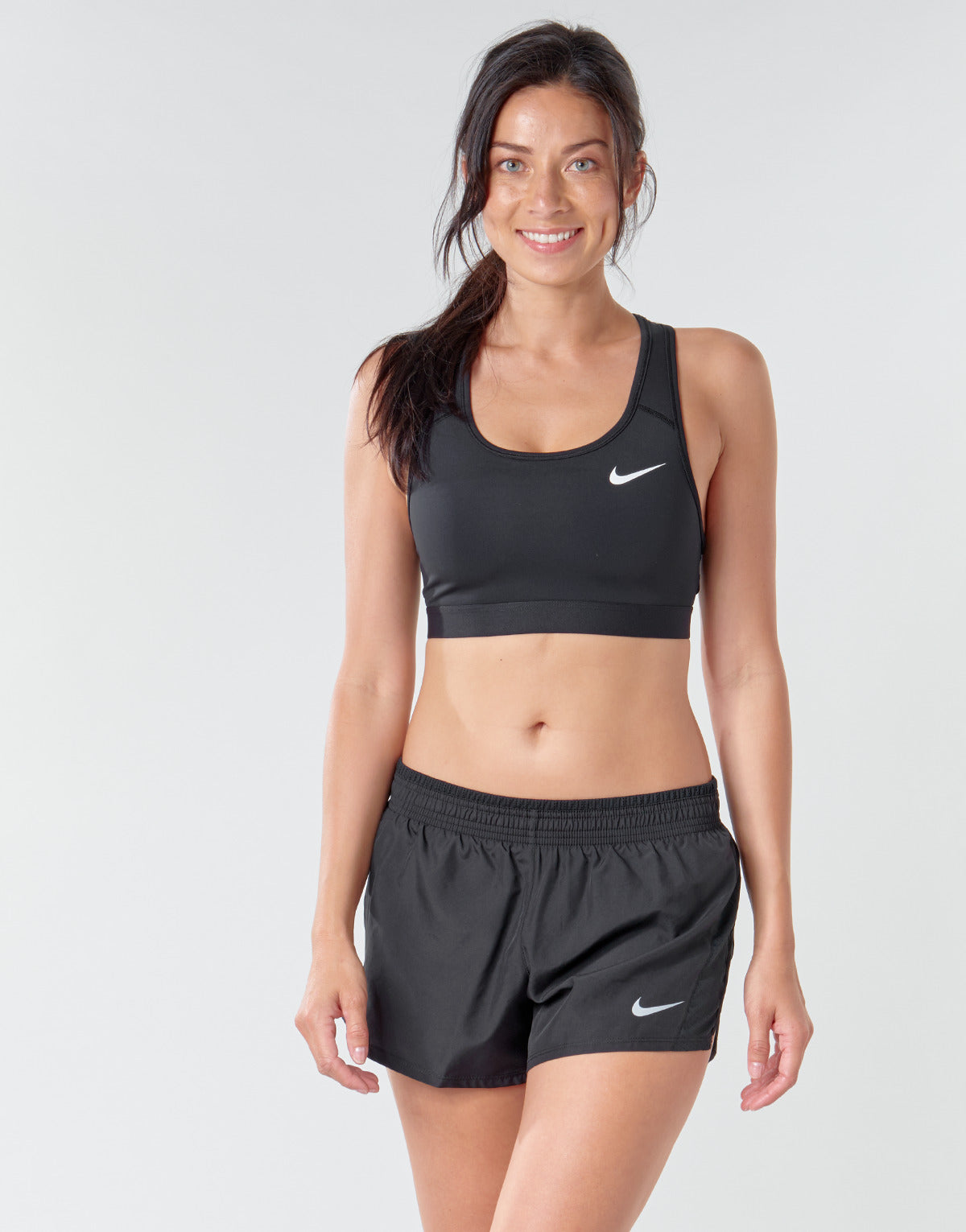 Reggiseno sportivo Donna Nike  NIKE SWOOSH BAND BRA NON PAD  Nero