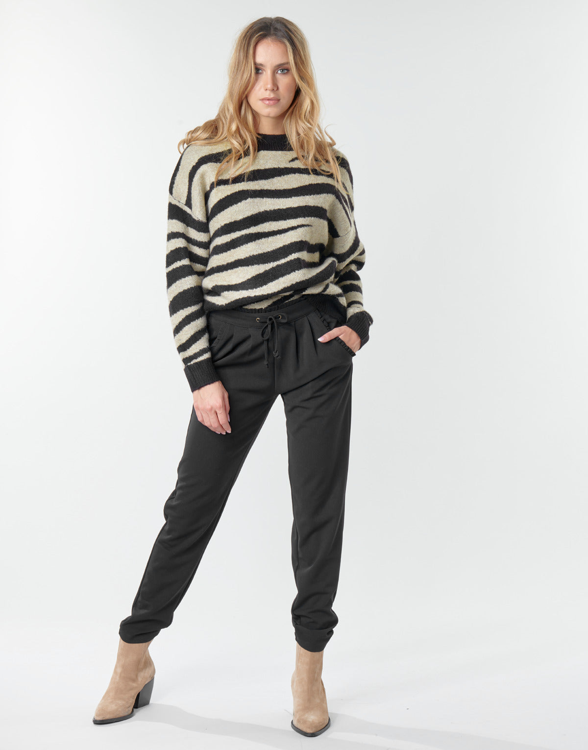 Pantaloni morbidi / Pantaloni alla zuava Donna JDY  JDYCATIA  Nero