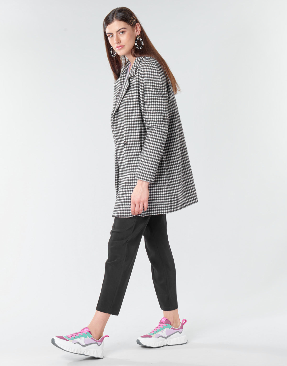 Mantella Donna Betty London NIVER Nero