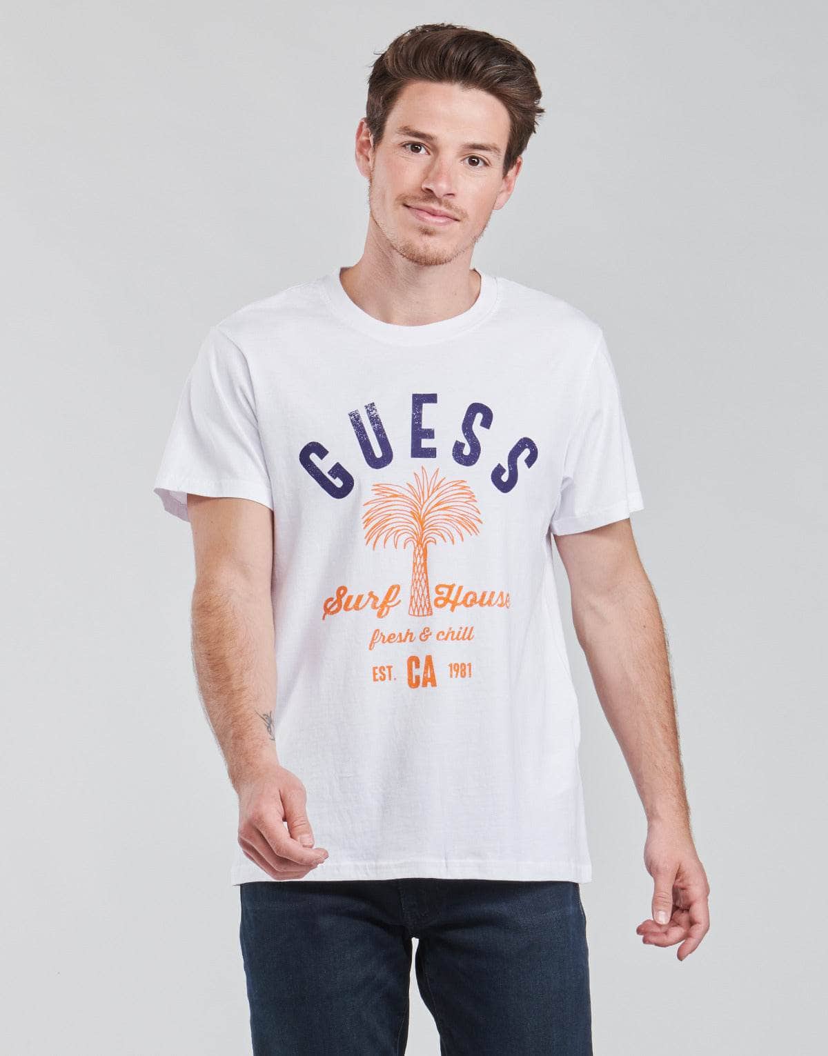 T-shirt Uomo Guess SURF HOUSE CN SS TEE Bianco