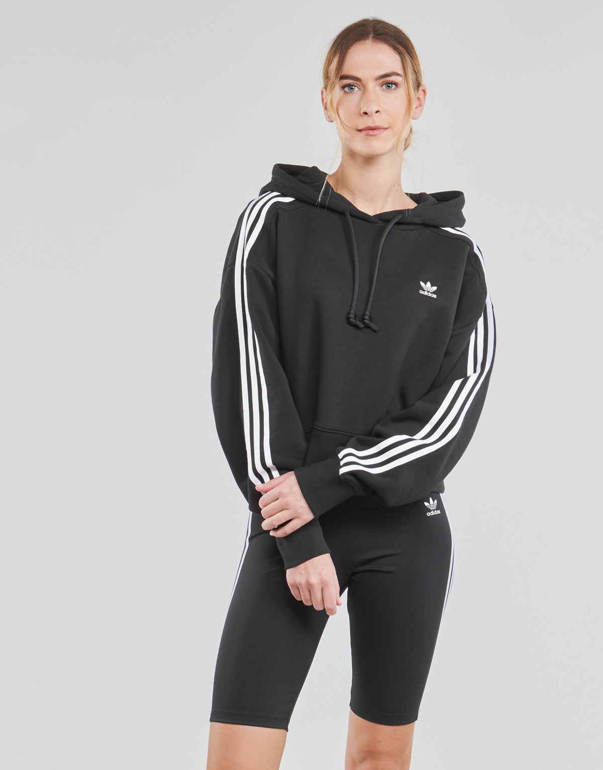 Felpa Donna adidas SHORT HOODIE Nero