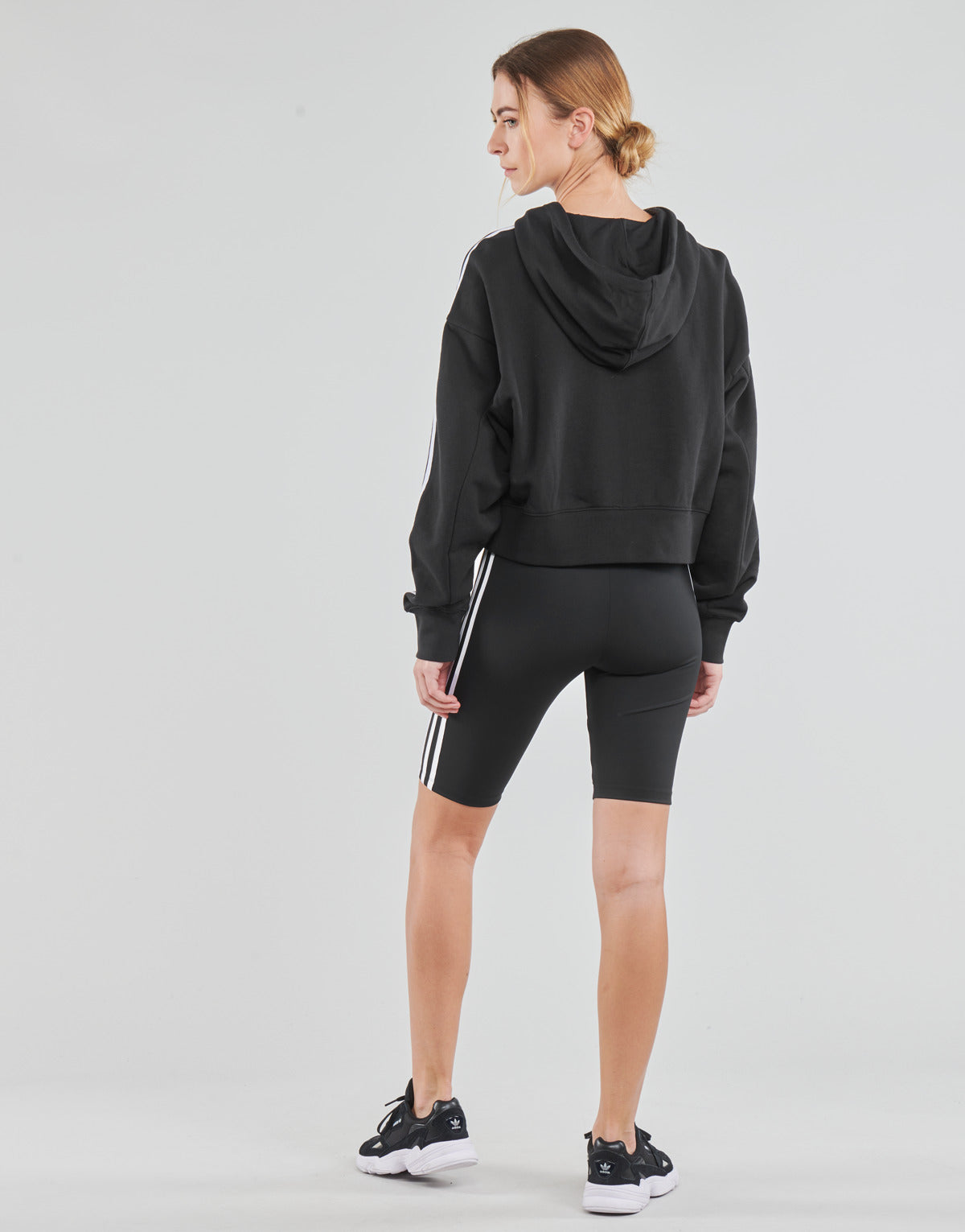 Felpa Donna adidas SHORT HOODIE Nero