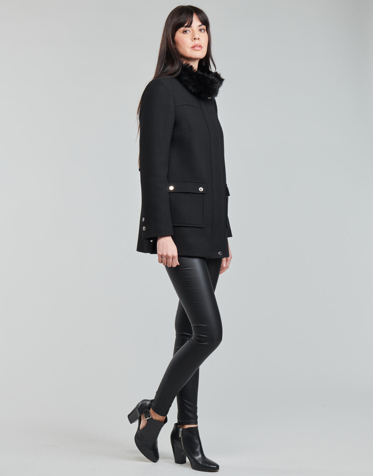 Mantella Donna Morgan GSONIA Nero