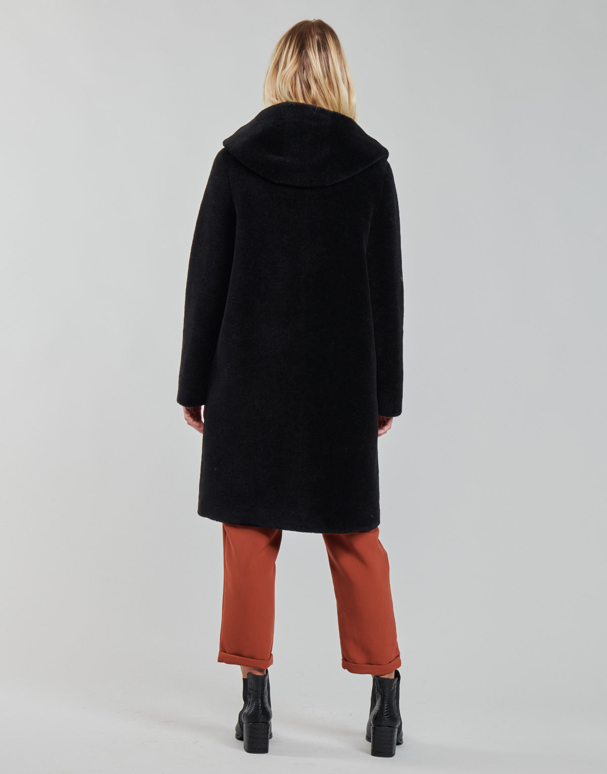 Mantella Donna Oakwood ANGELIQUE Nero