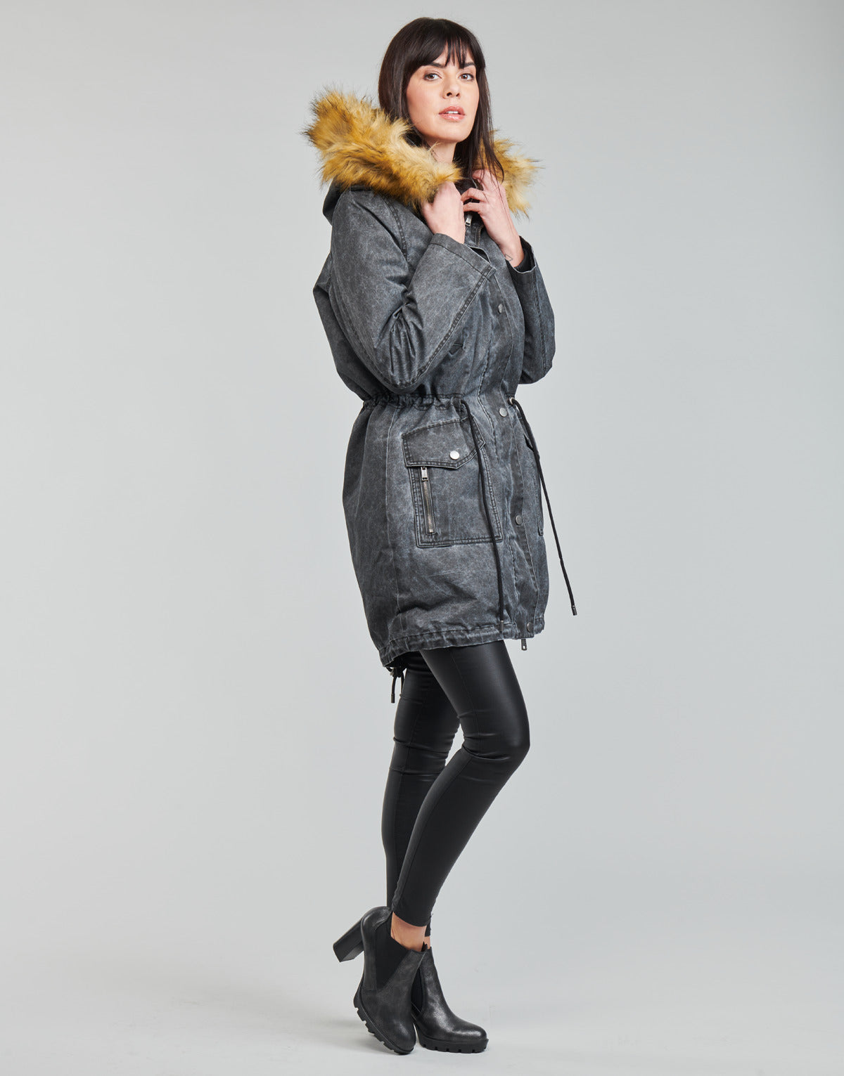 Parka Donna Guess BERENICE PARKA Nero