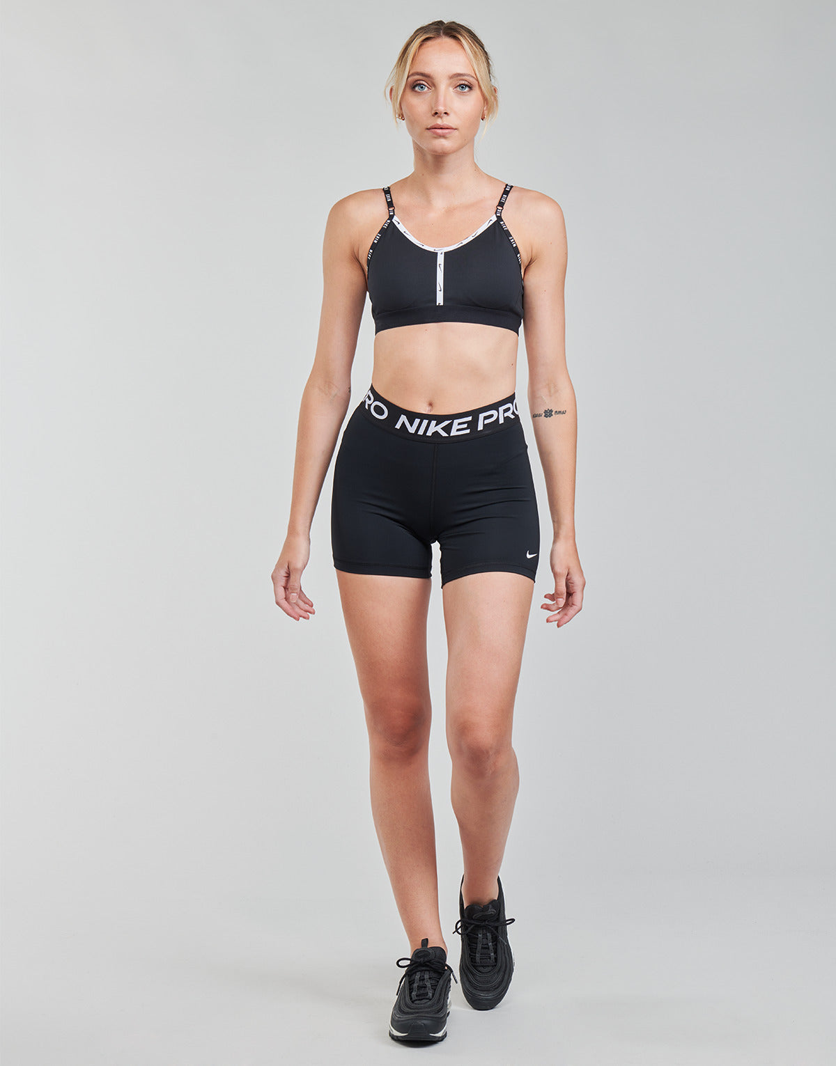 Shorts Donna Nike  NIKE PRO 365  Nero