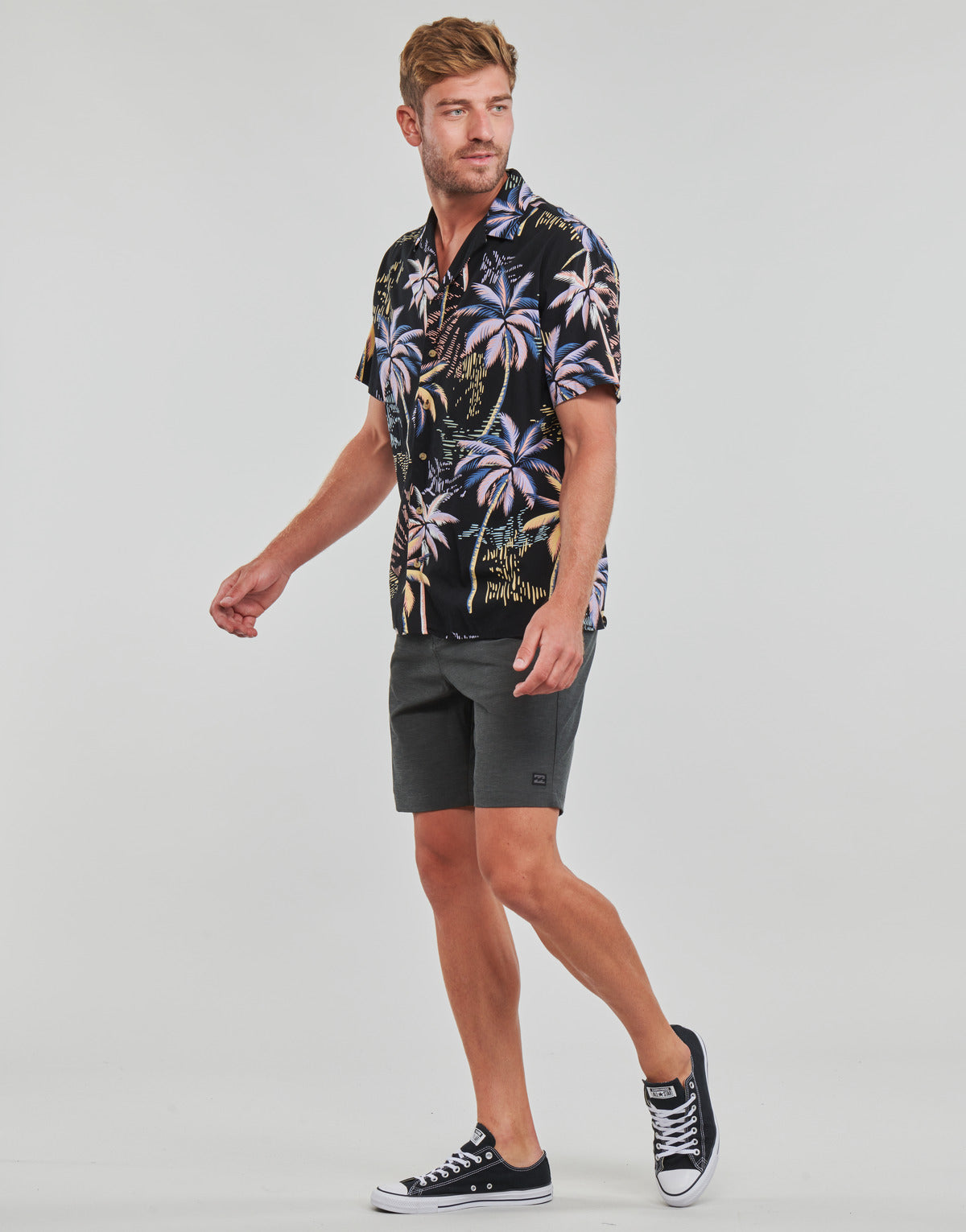 Pantaloni corti Uomo Billabong  Crossfire mid  Grigio