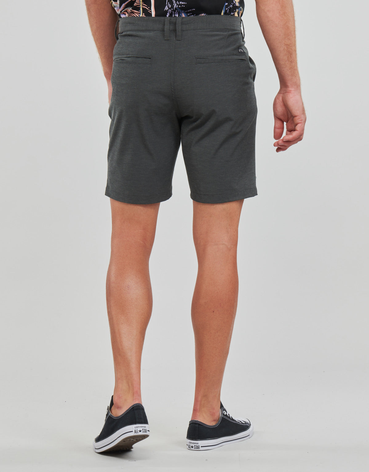 Pantaloni corti Uomo Billabong  Crossfire mid  Grigio