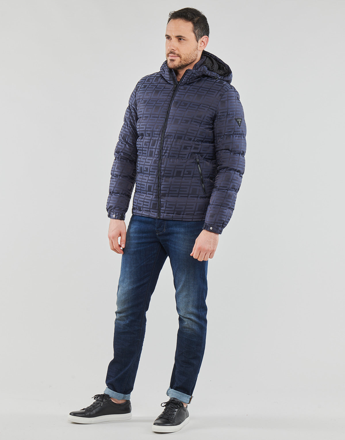 Piumino Uomo Guess ALLOVER LOGO PUFFA Grigio