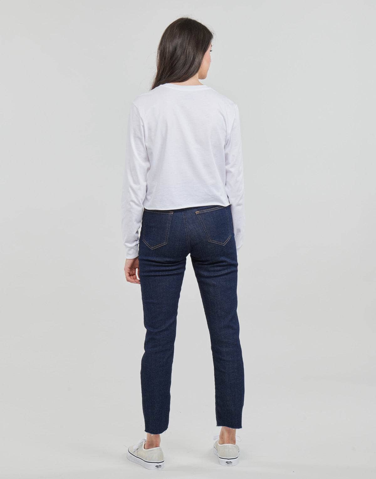 T-shirts a maniche lunghe Donna Vans JUNIOR V LS CROP Bianco