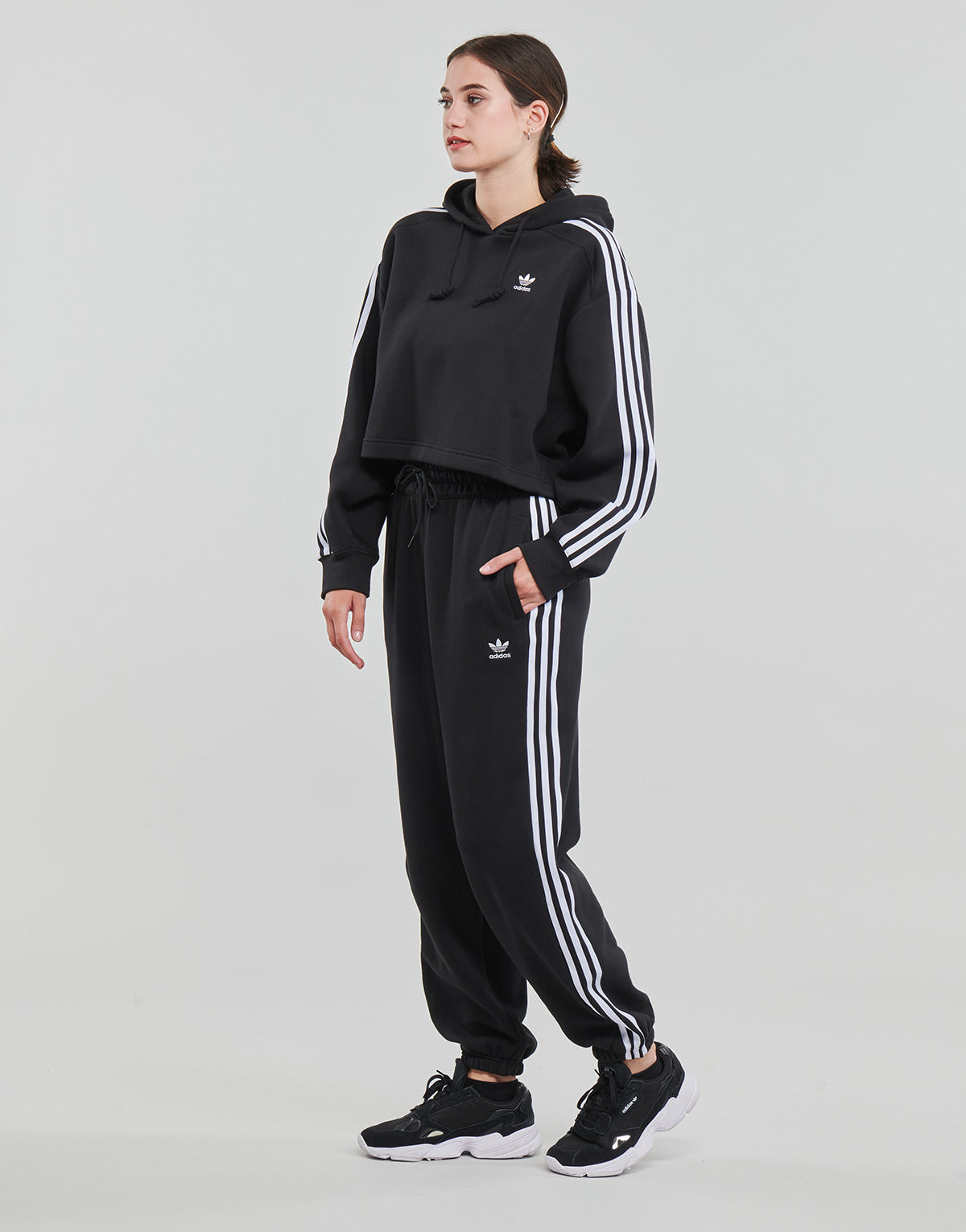 Felpa Donna adidas SHORT HOODIE Nero
