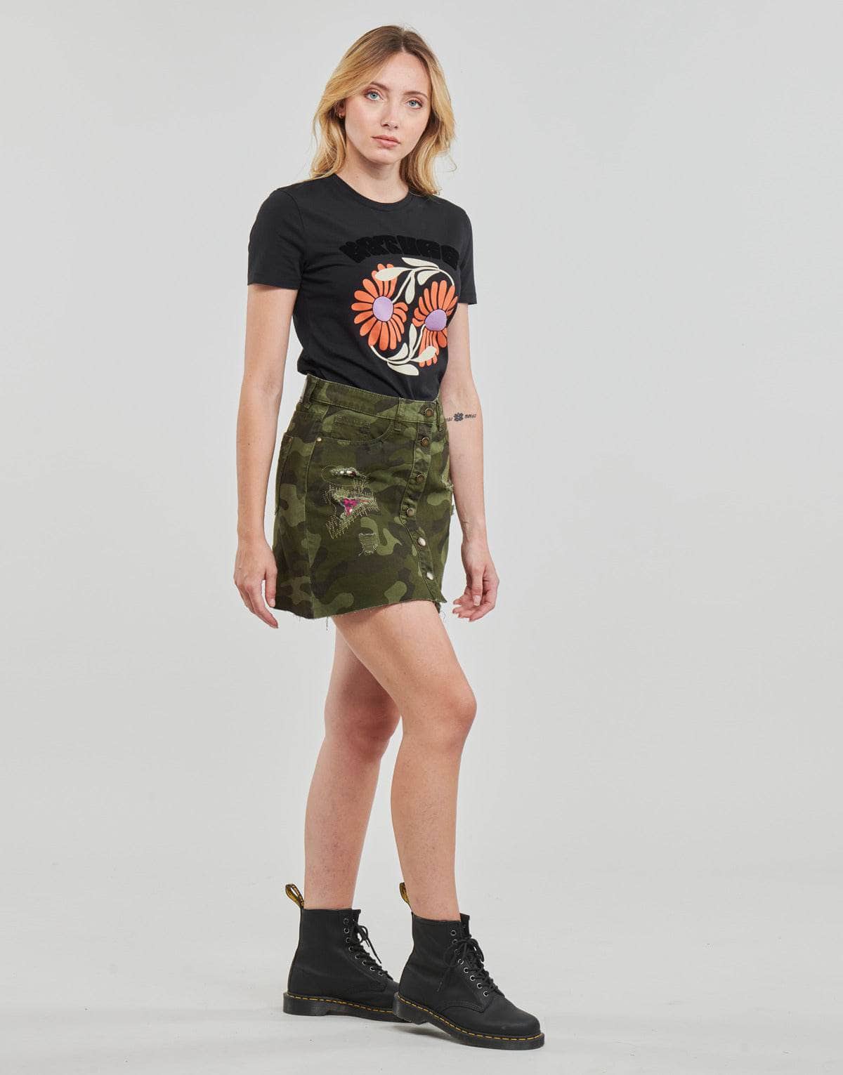 T-shirt Donna Desigual ELDA Nero