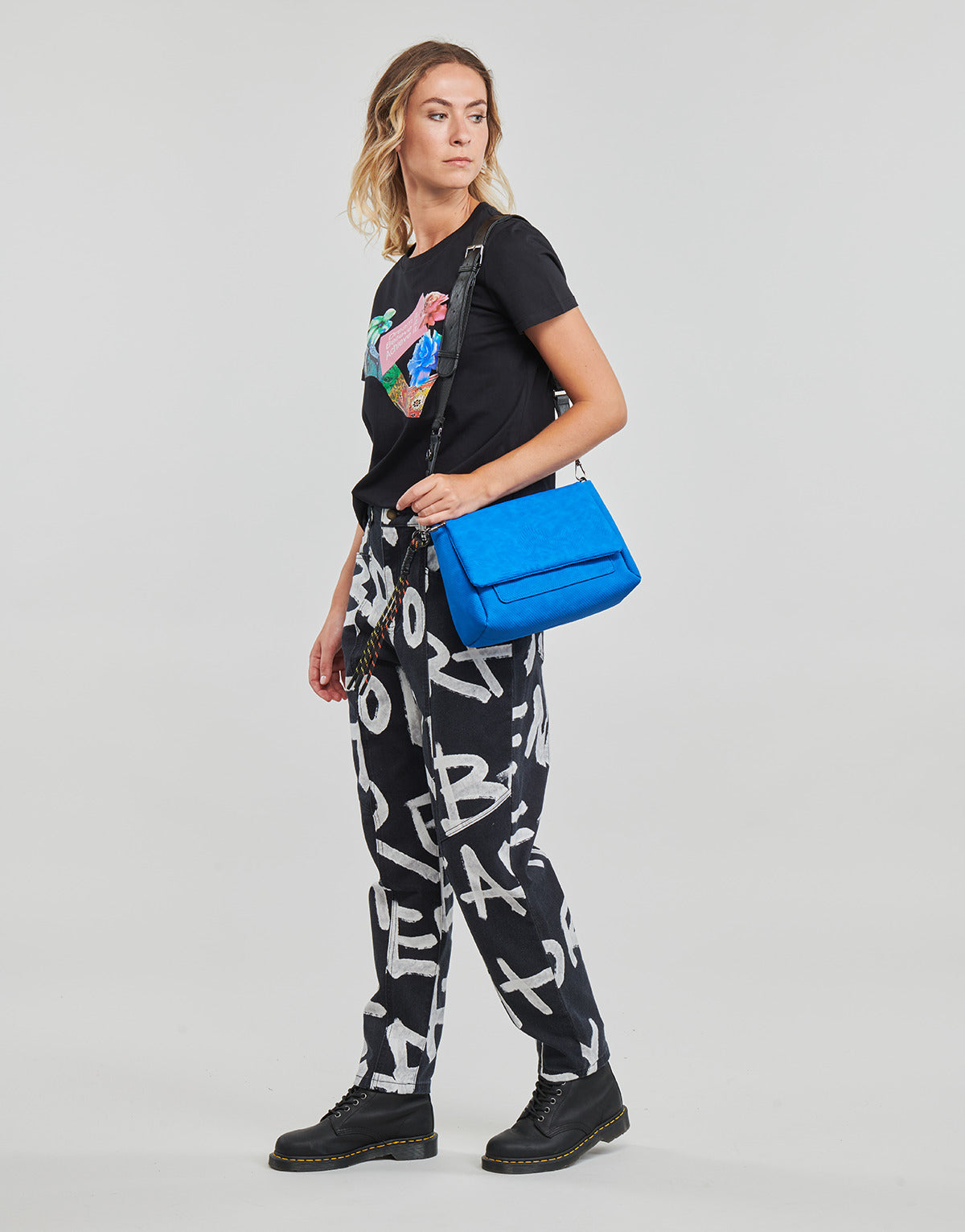 T-shirt Donna Desigual  LILY  Nero
