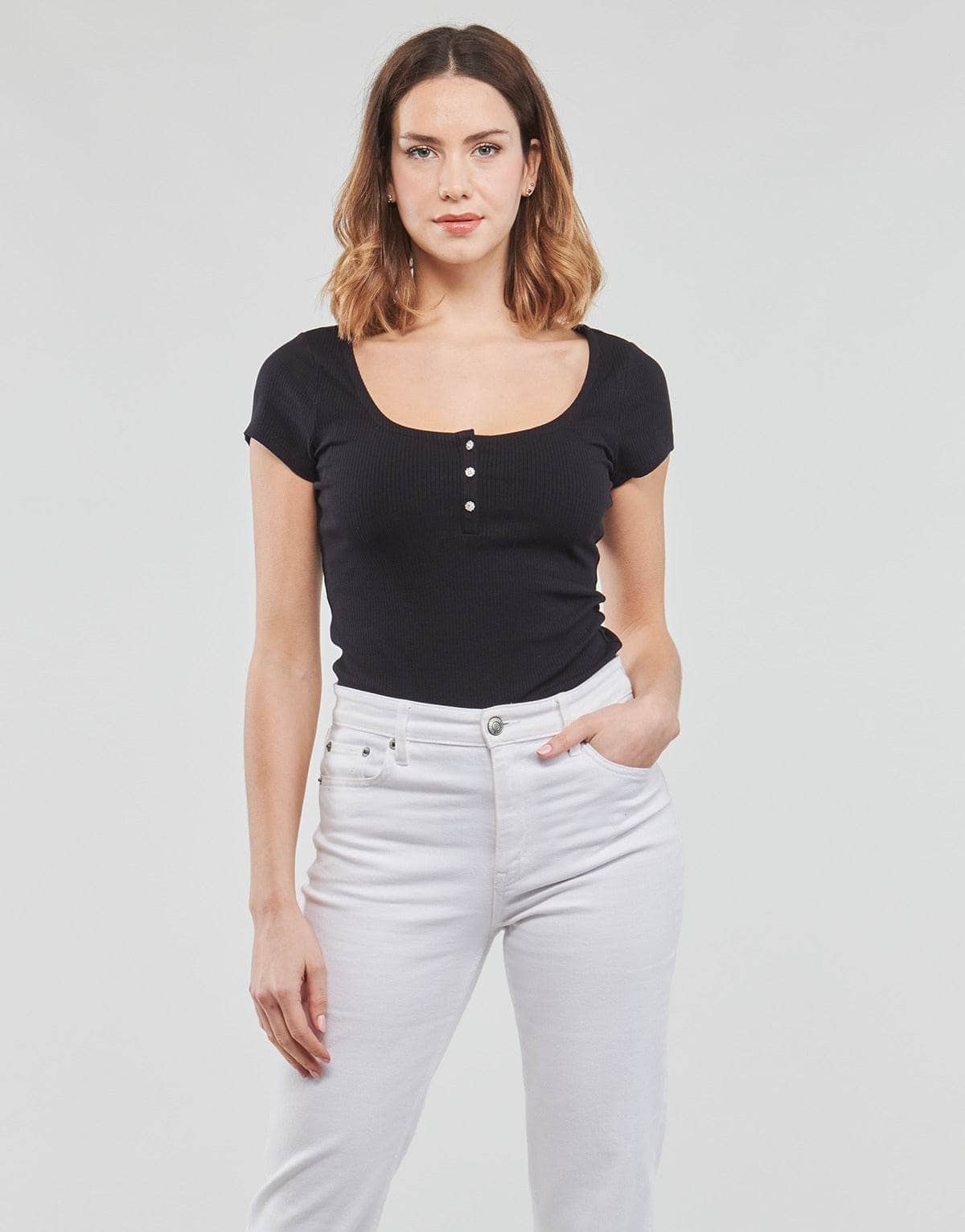 T-shirt Donna Guess ES SS KARLEE JEWEL BTN HENLEY Nero