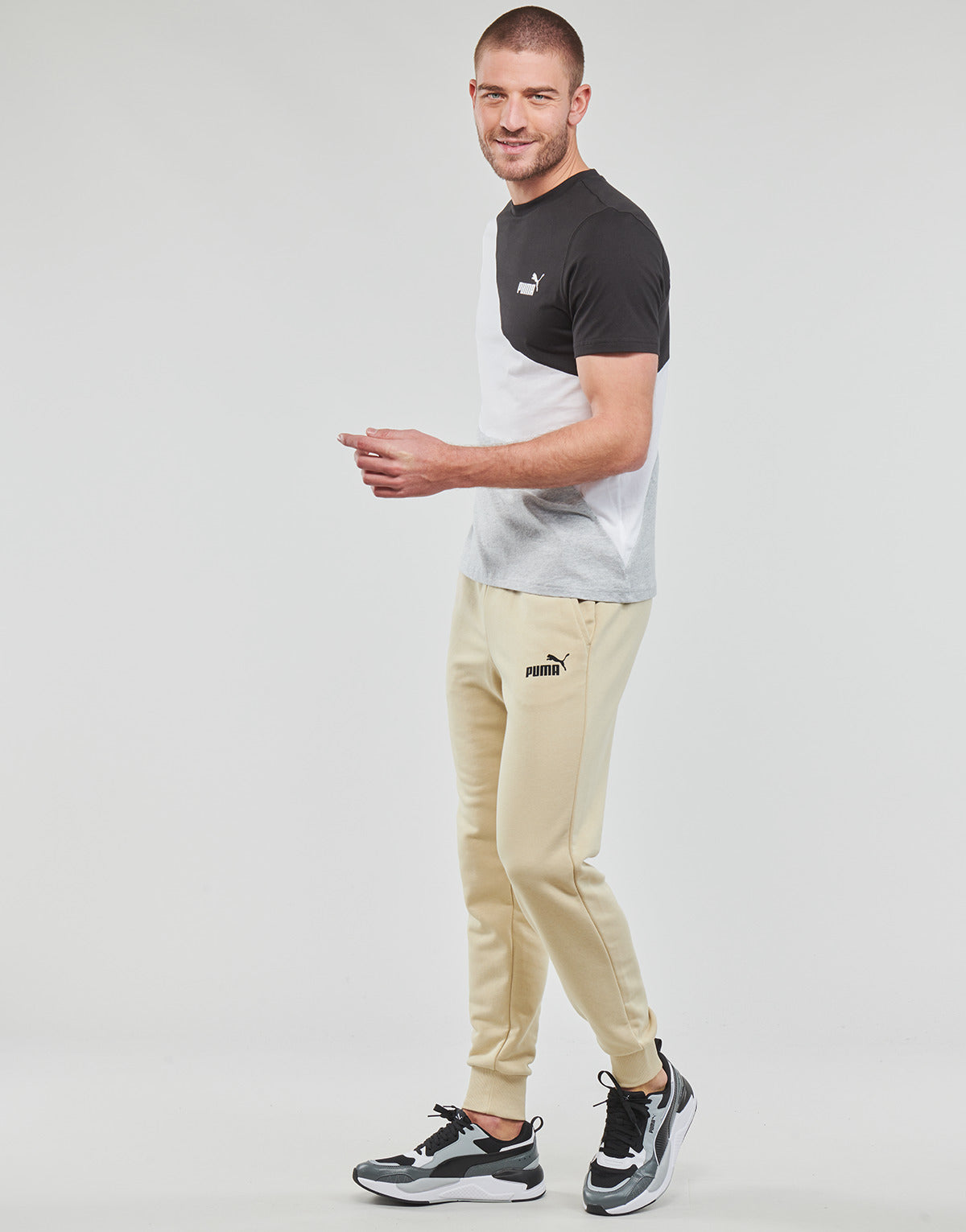 Pantaloni Sportivi Uomo Puma ESS LOGO PANTS Beige