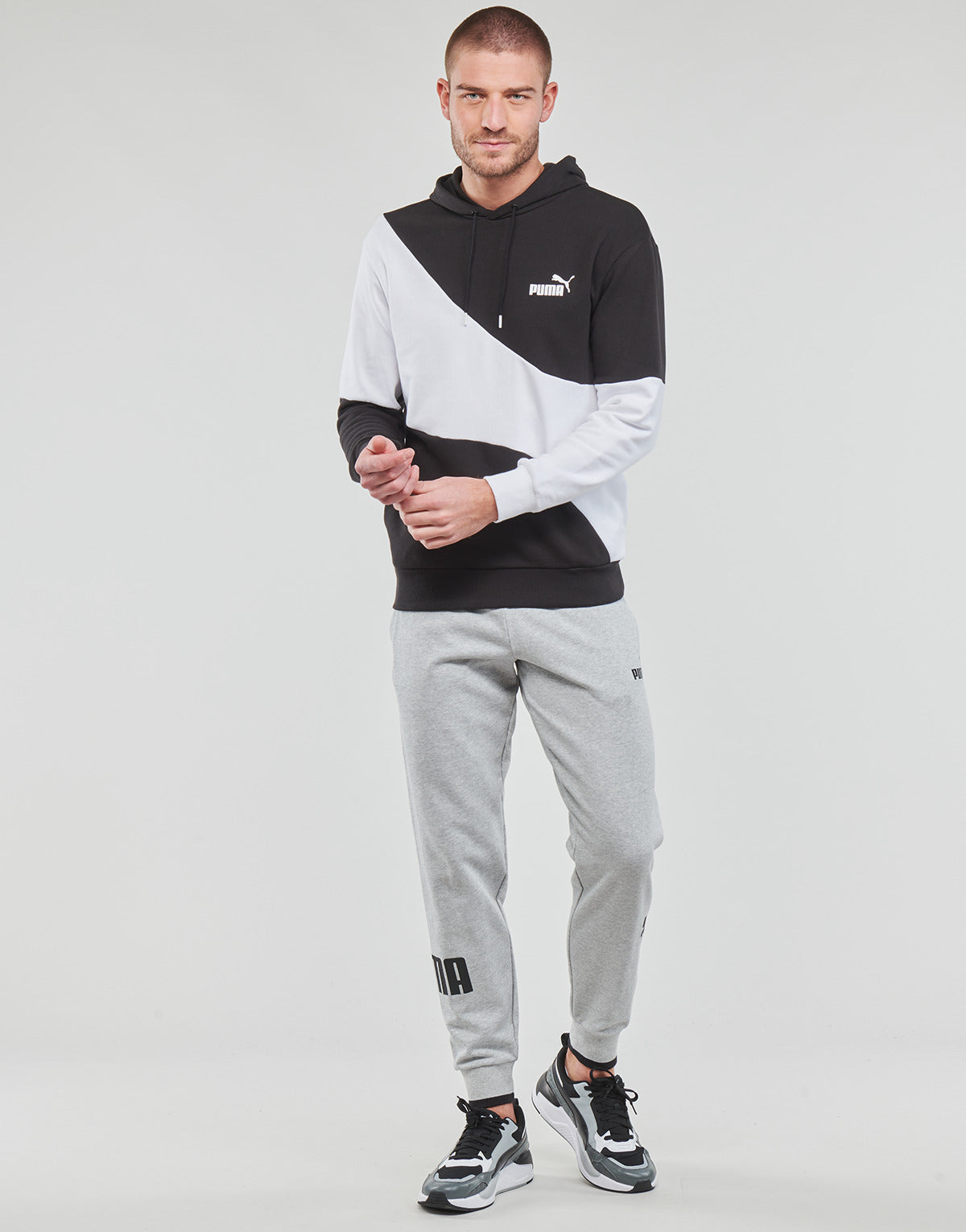 Pantaloni Sportivi Uomo Puma PUMA POWER SWEATPANT Grigio