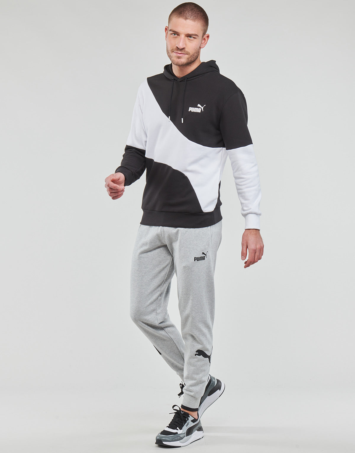 Pantaloni Sportivi Uomo Puma PUMA POWER SWEATPANT Grigio