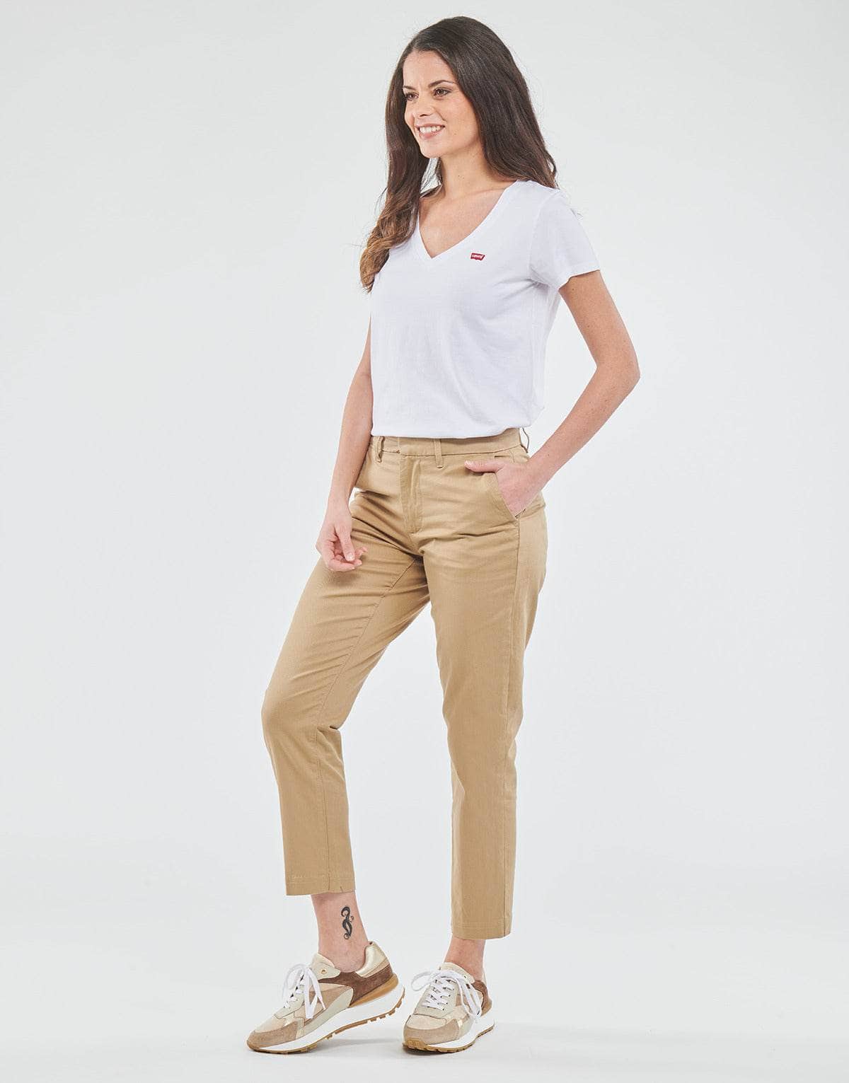 T-shirt Donna Levis PERFECT VNECK Bianco