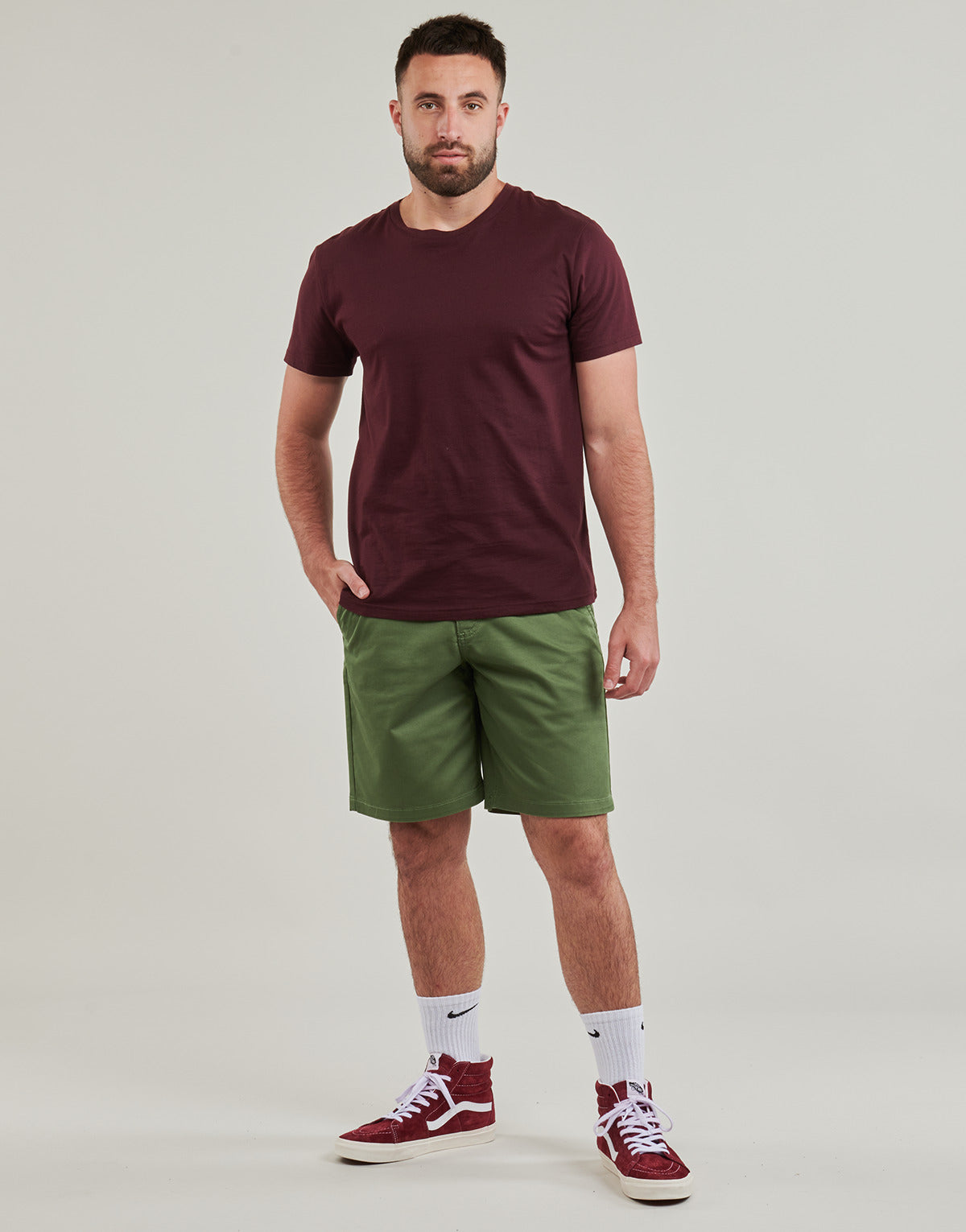 Pantaloni corti Uomo Vans  CHINO  Kaki