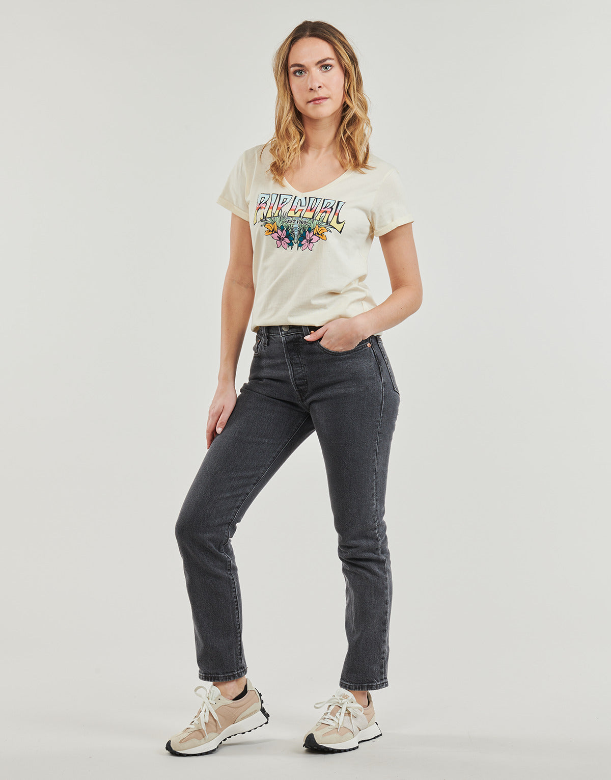 T-shirt Donna Rip Curl  BLOCK PARTY V TEE  Bianco