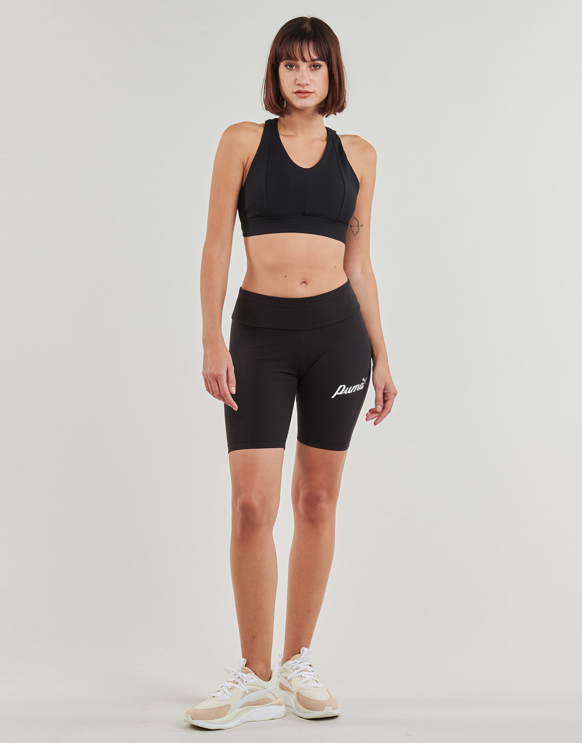 Shorts Donna Puma  ESS+ BLOSSOM 7 SCRIPT SHORT TIGHTS  Nero