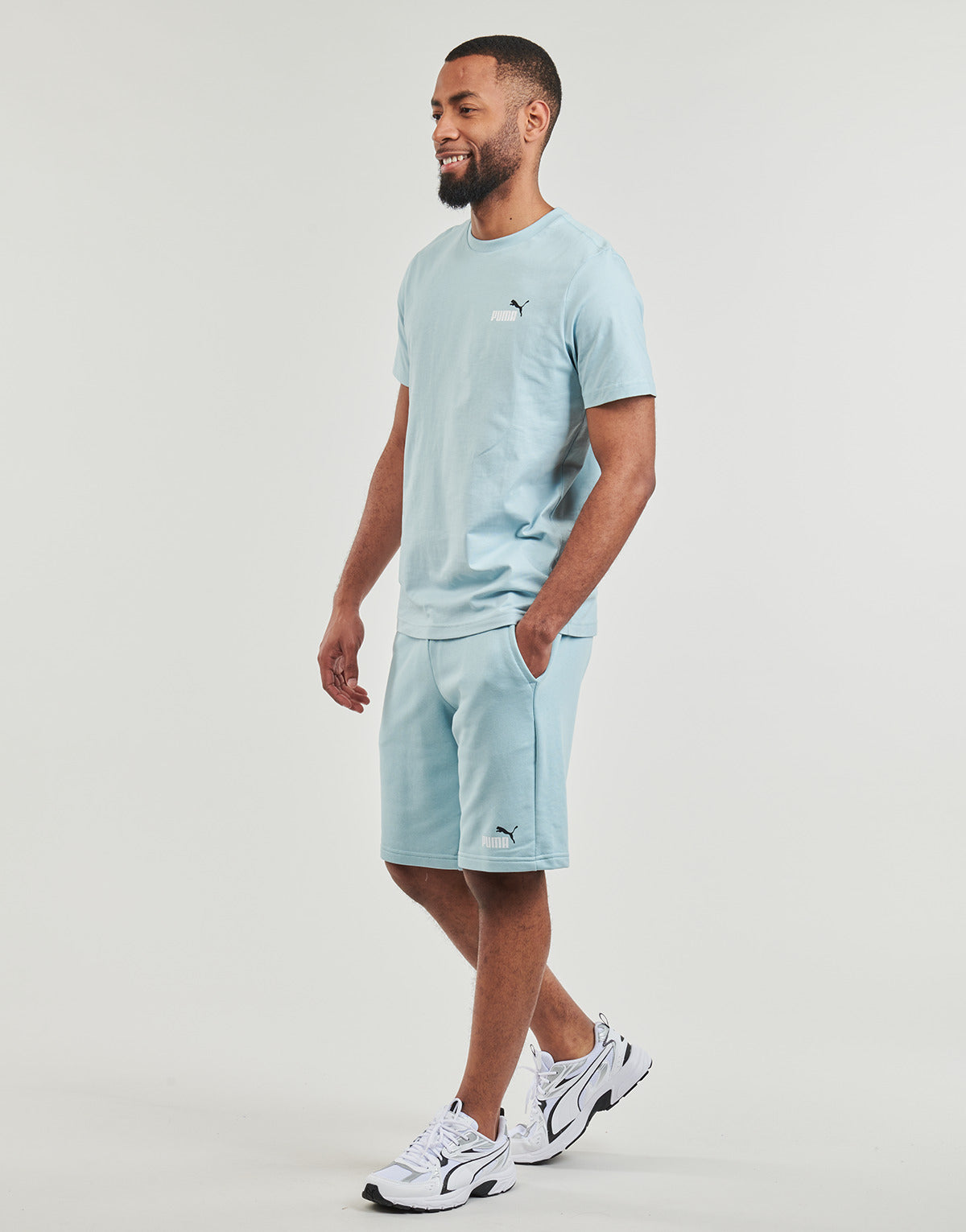 Pantaloni corti Uomo Puma  ESS  2 COL SHORTS  Blu