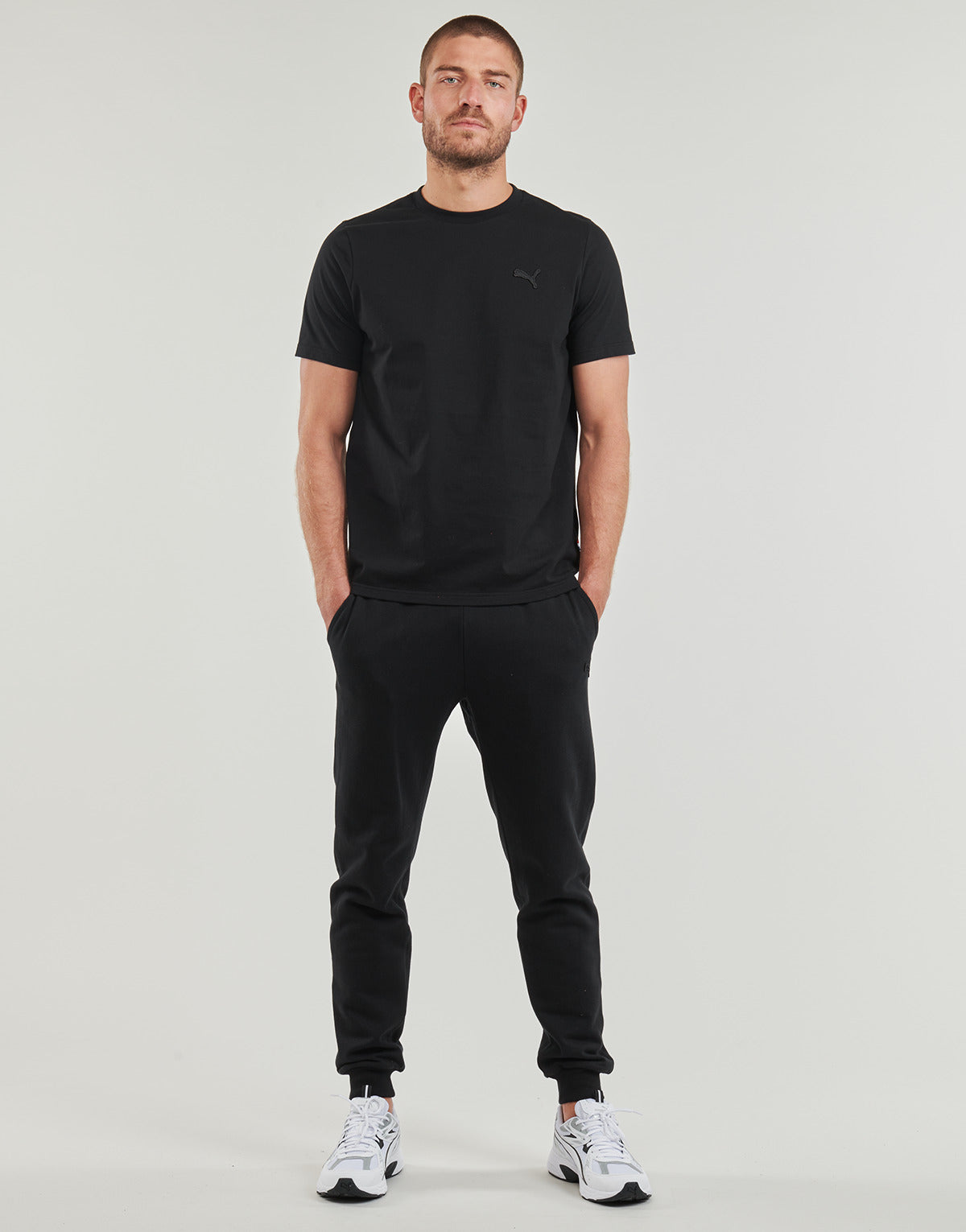 Pantaloni Sportivi Uomo Puma  BETTER ESSENTIALS MIF MADE IN FRANCE  Nero