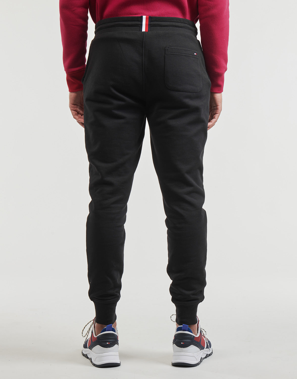 Pantaloni Sportivi Uomo Tommy Hilfiger  TOMMY LOGO SWEATPANTS  Nero