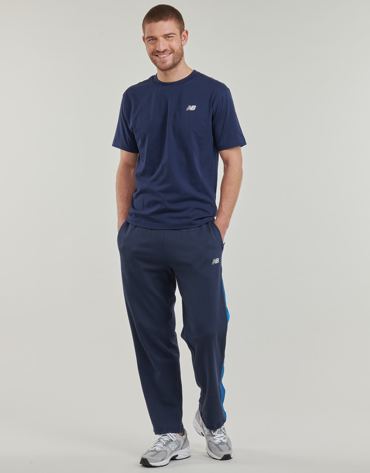 Pantaloni Sportivi Uomo New Balance  SGH BASKETBALL TRACK PANT  Blu