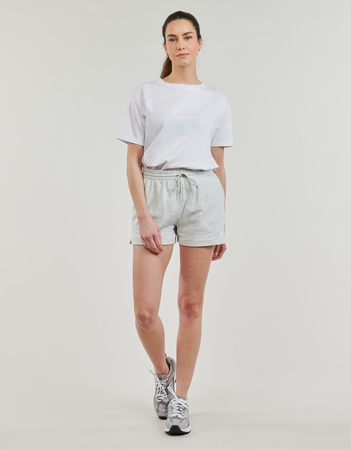 Shorts Donna New Balance  FRENCH TERRY SHORT  Grigio