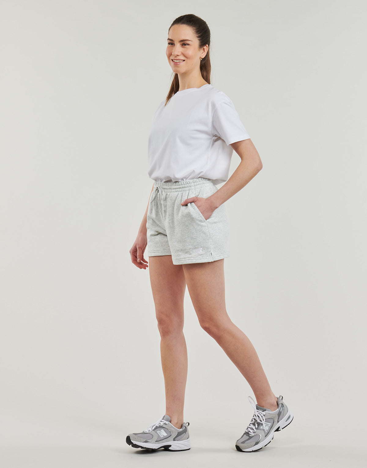 Shorts Donna New Balance  FRENCH TERRY SHORT  Grigio