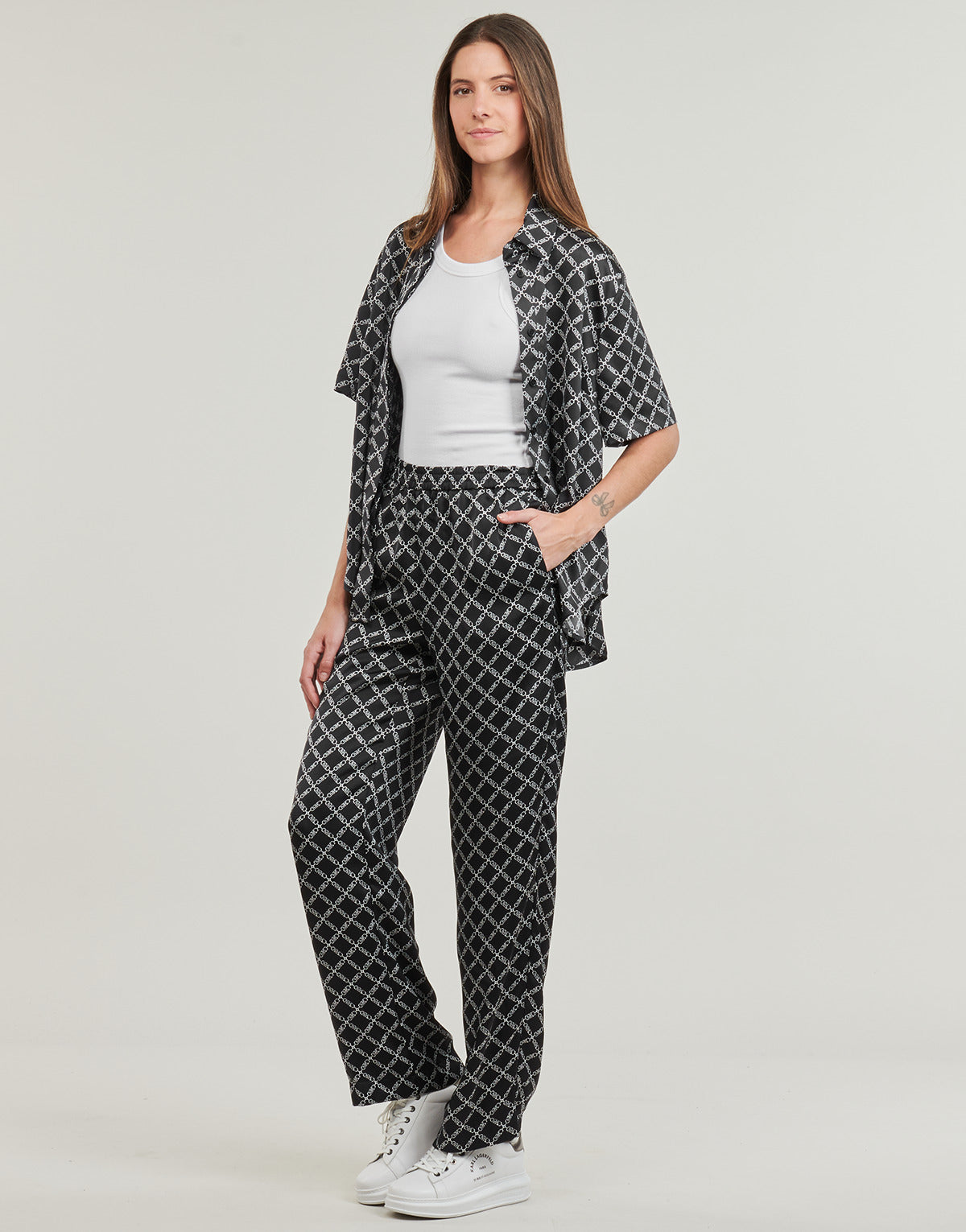 Pantaloni morbidi / Pantaloni alla zuava Donna MICHAEL Michael Kors  EMPIRE LOGO PJ PANT  Nero