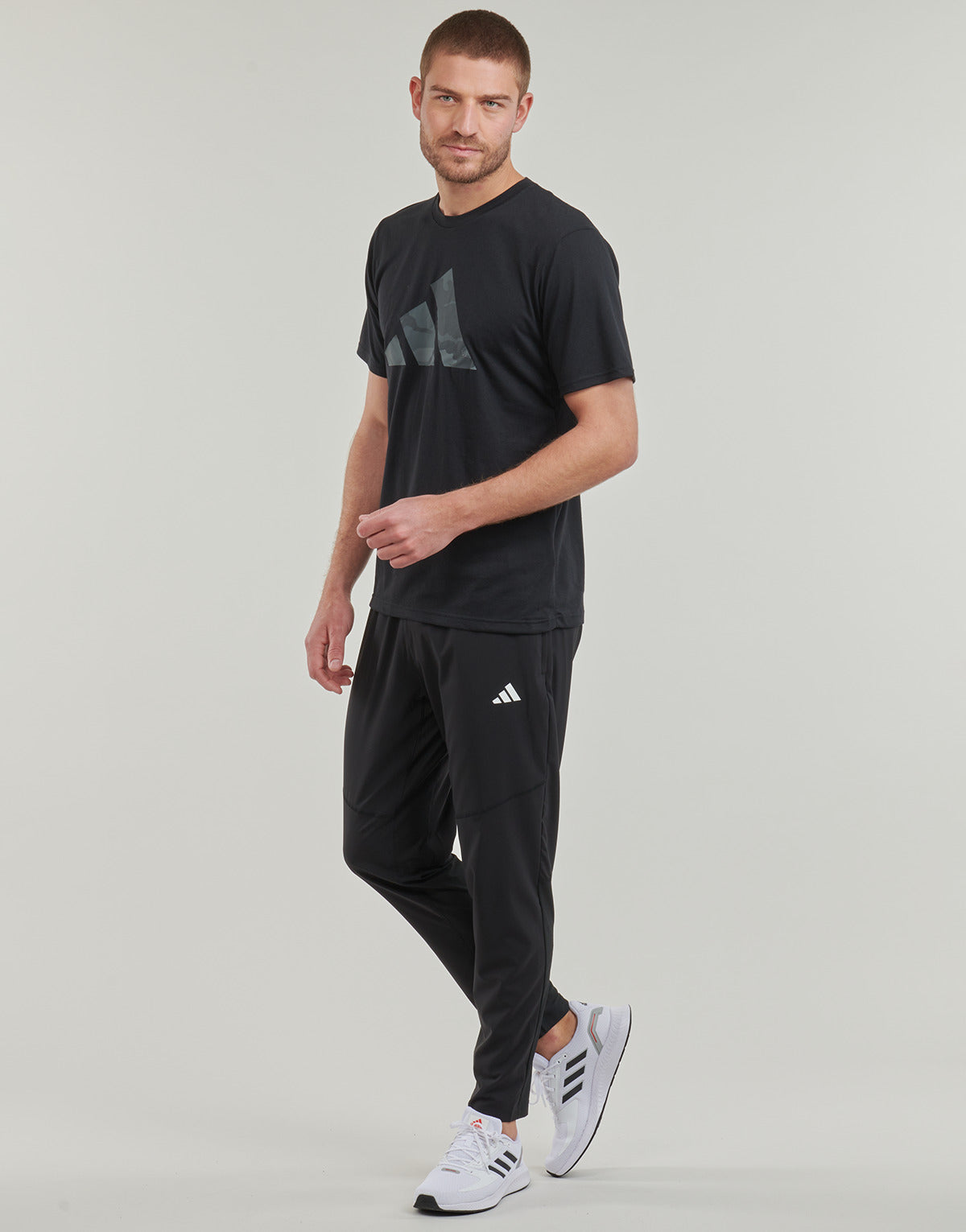 T-shirt Uomo adidas  TR-ESSEA BL T  Nero