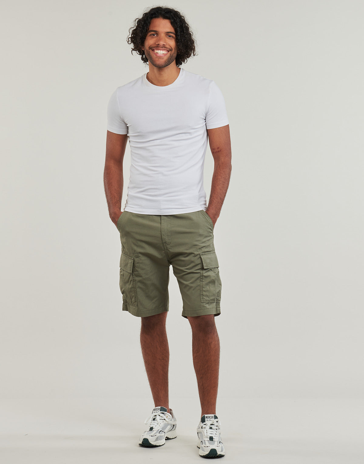 Pantaloni corti Uomo Levis  CARRIER CARGO SHORTS  Verde