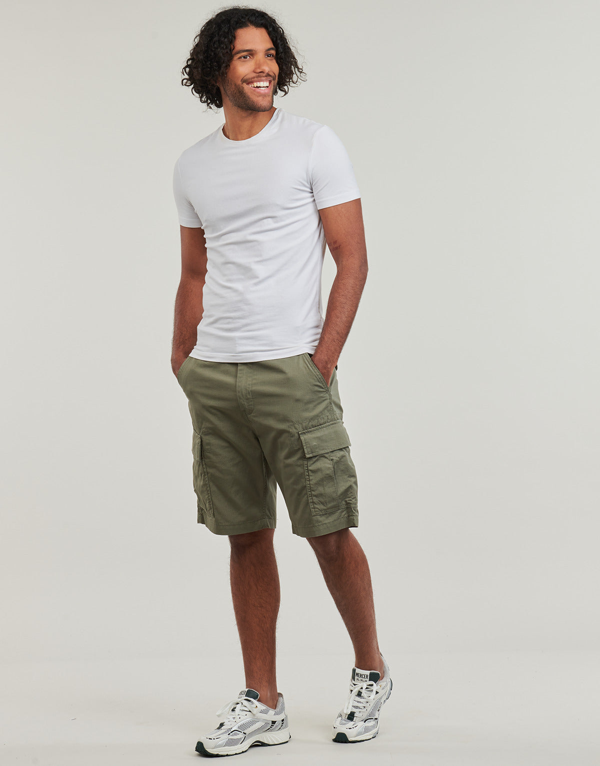 Pantaloni corti Uomo Levis  CARRIER CARGO SHORTS  Verde