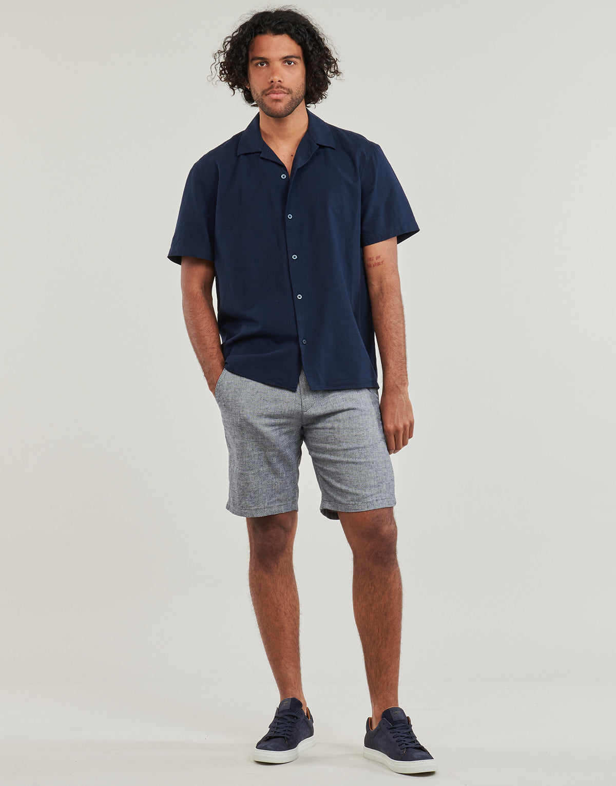 Pantaloni corti Uomo Selected  SLHREGULAR-BRODY LINEN SHORTS  Grigio